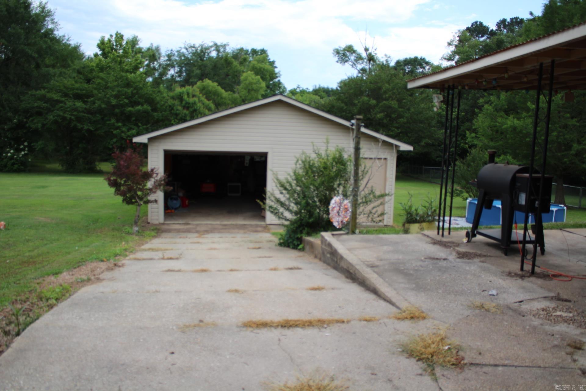 115 W Spring Street Property Photo 17