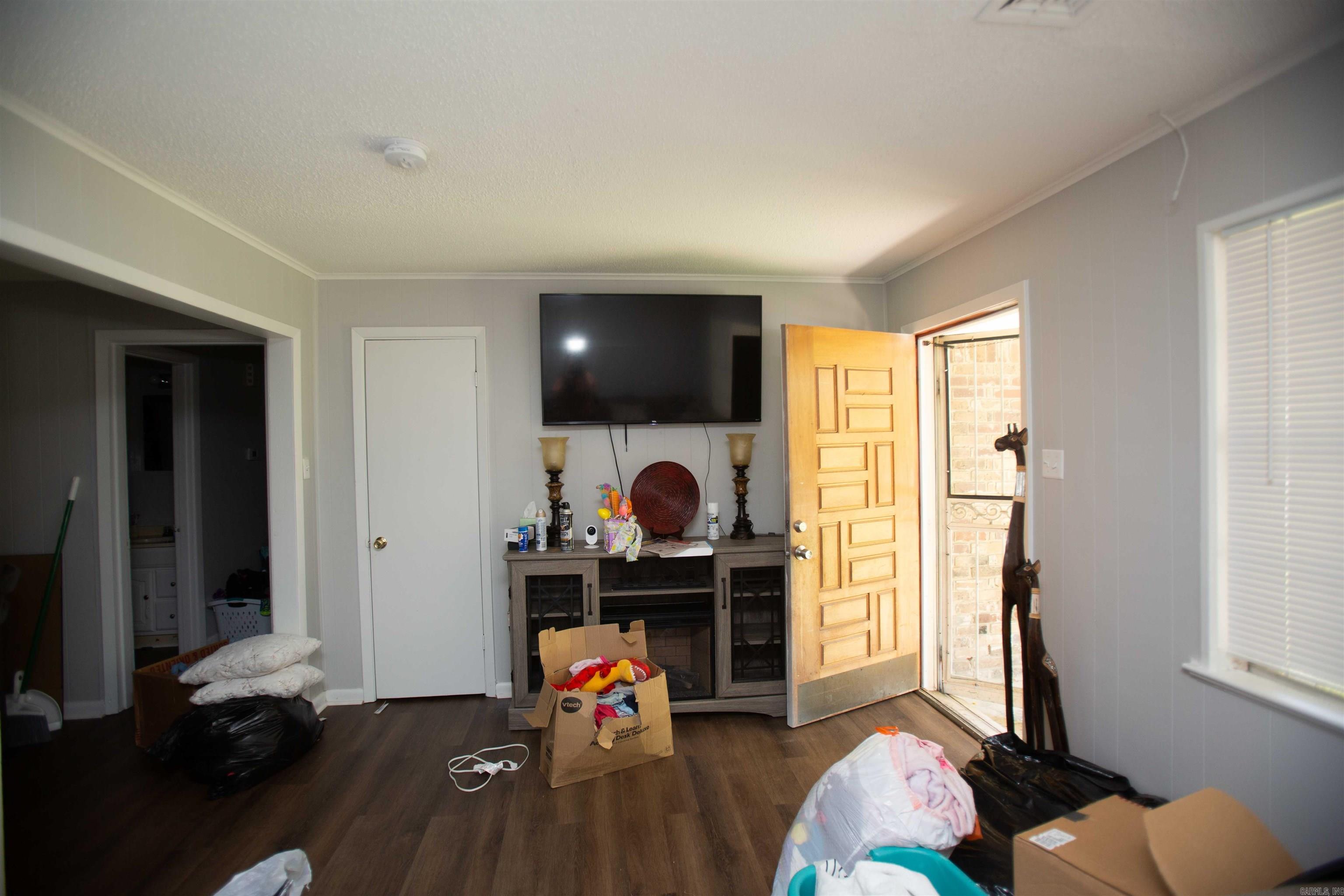 5700 Windamere Drive Property Photo 4