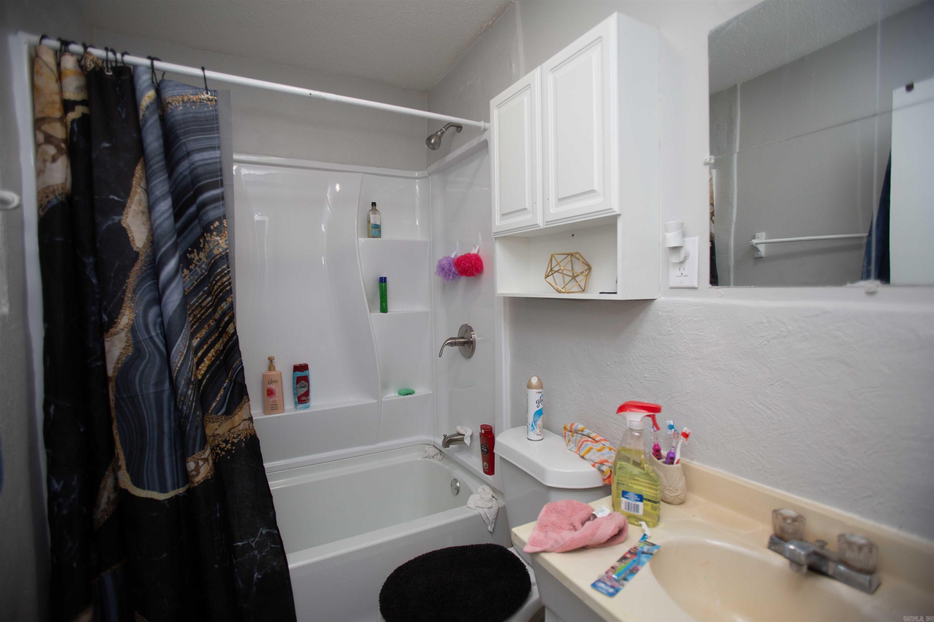5700 Windamere Drive Property Photo 10