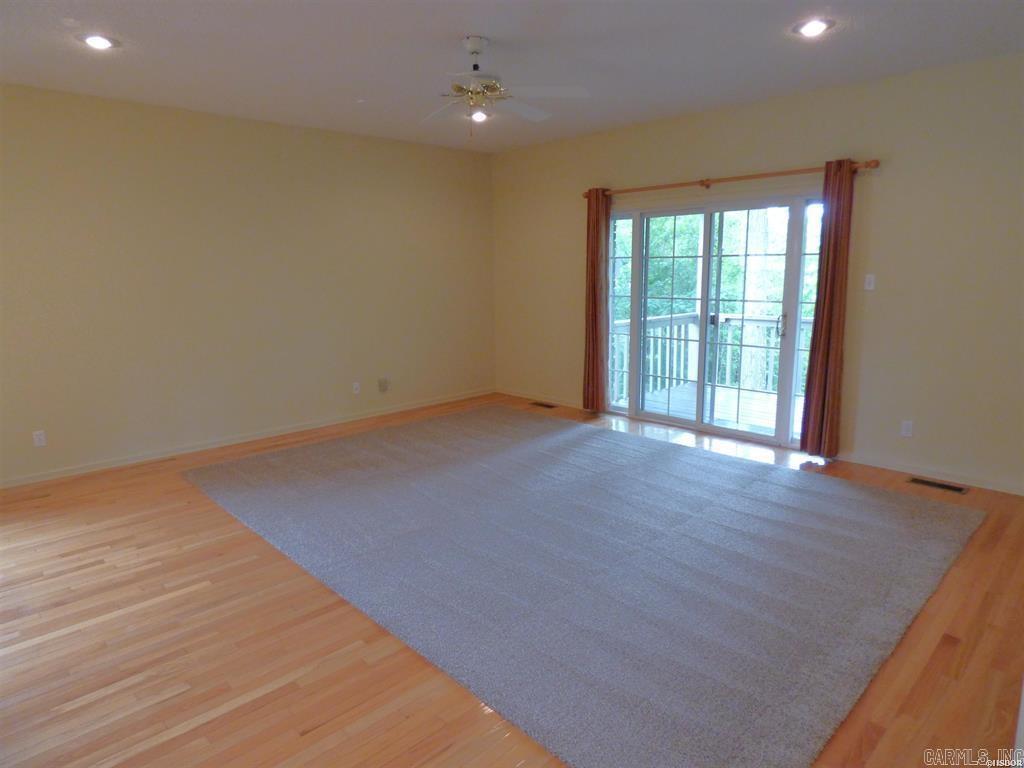 103 Creekview Terrace Property Photo 7