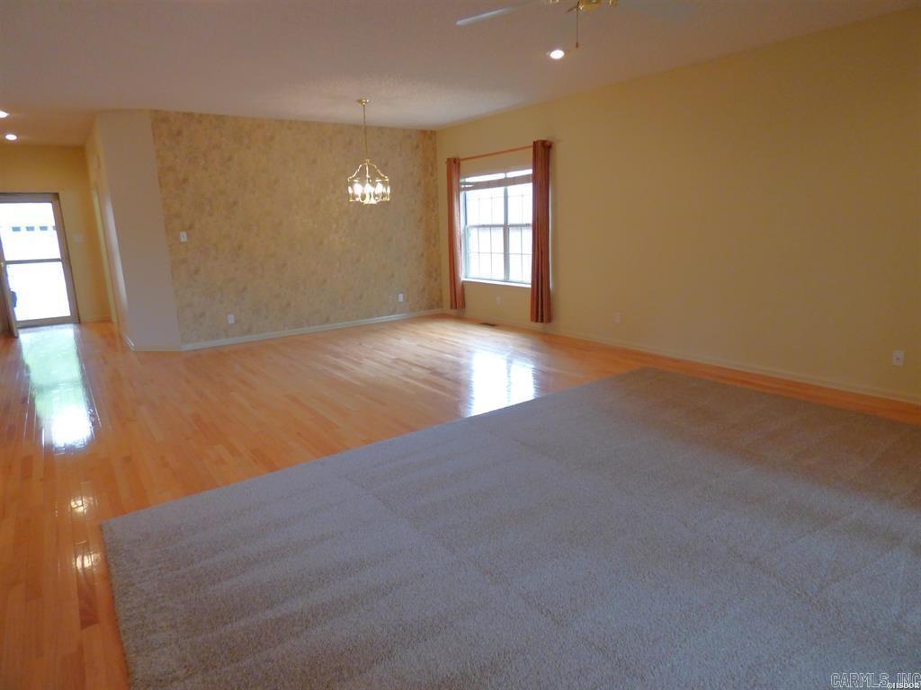 103 Creekview Terrace Property Photo 8