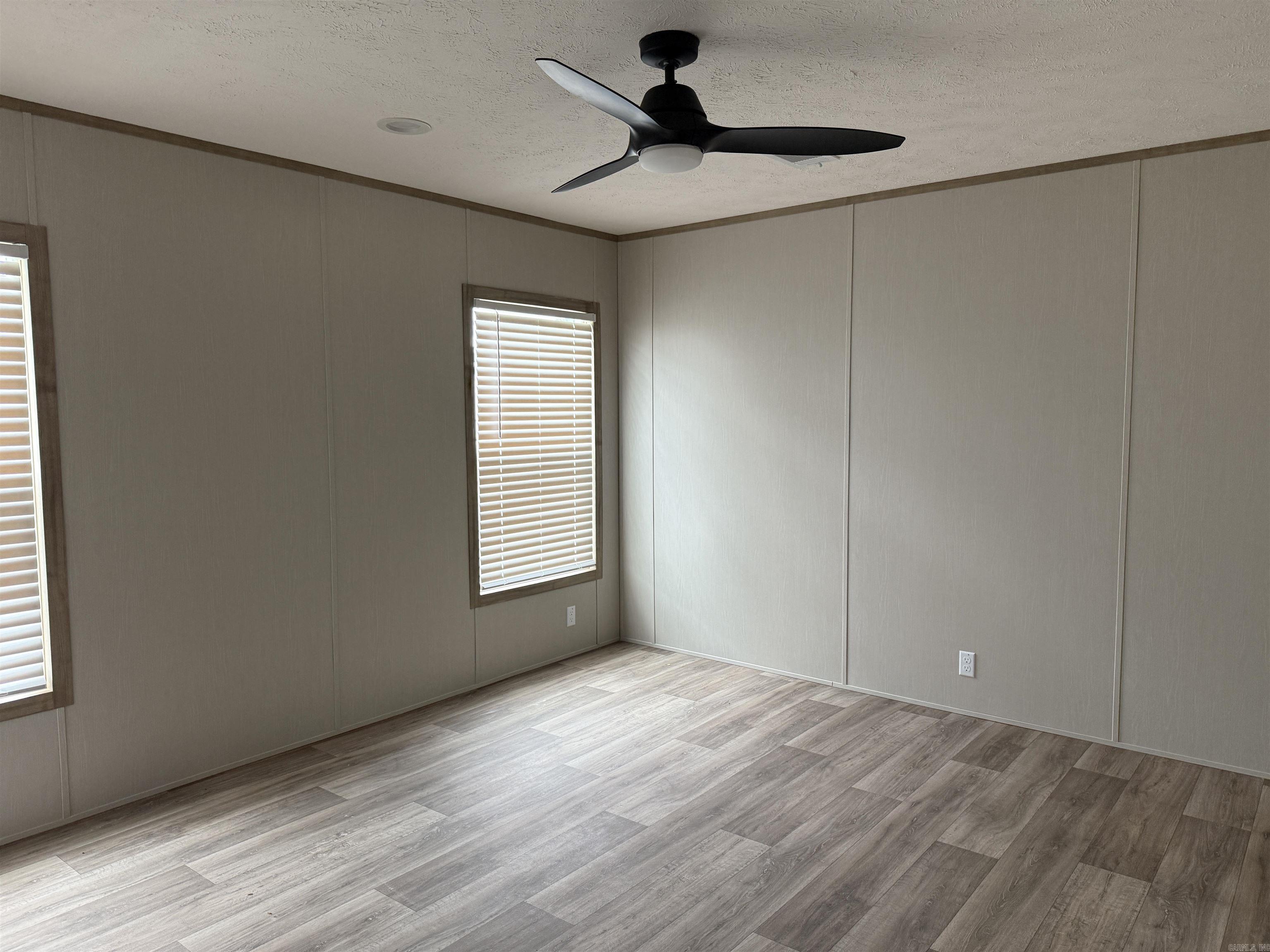 100 Sullivan Lane Property Photo 7