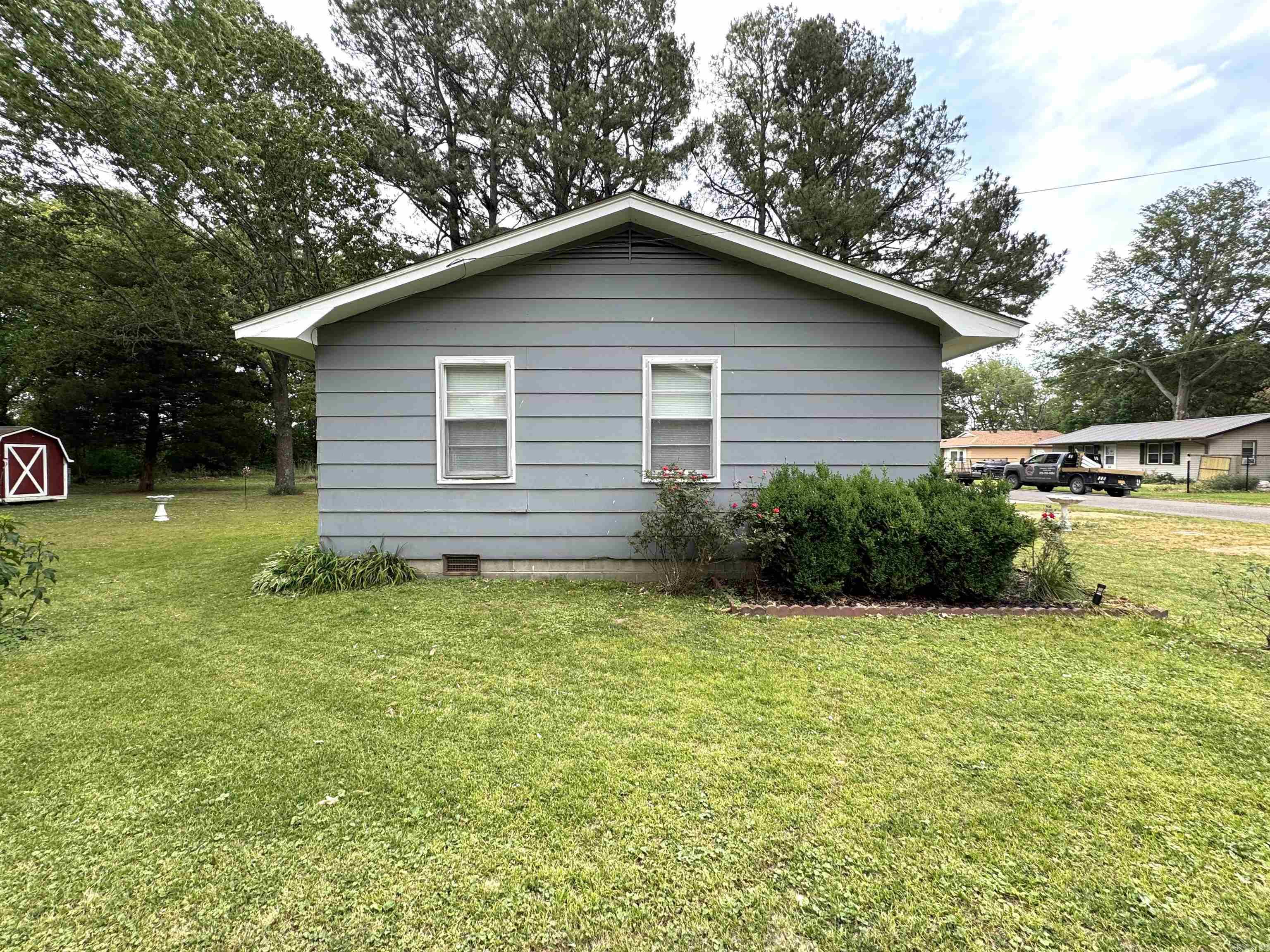 792 E Miller Street Property Photo 3