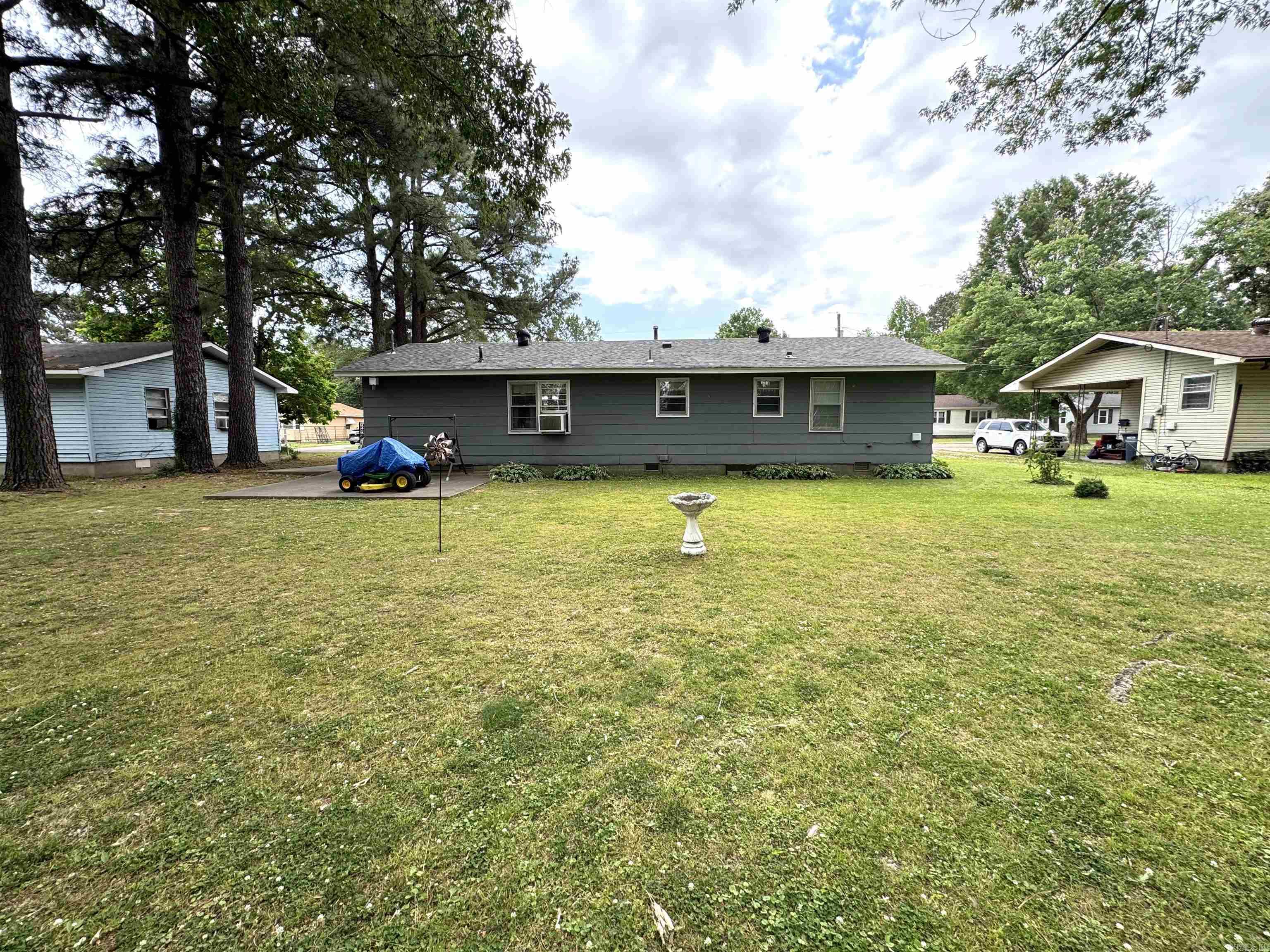 792 E Miller Street Property Photo 6