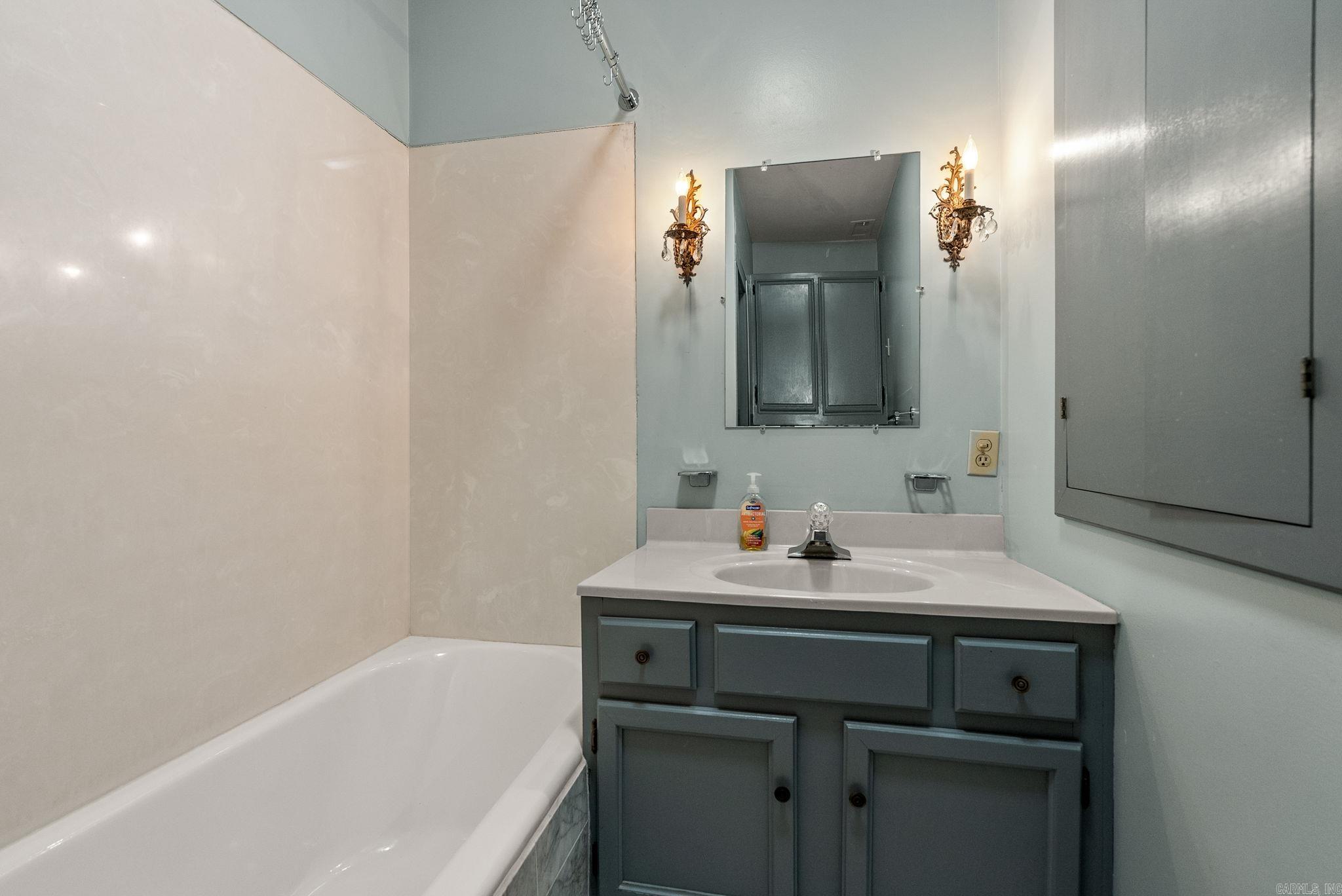 1600 N Jackson Property Photo 27