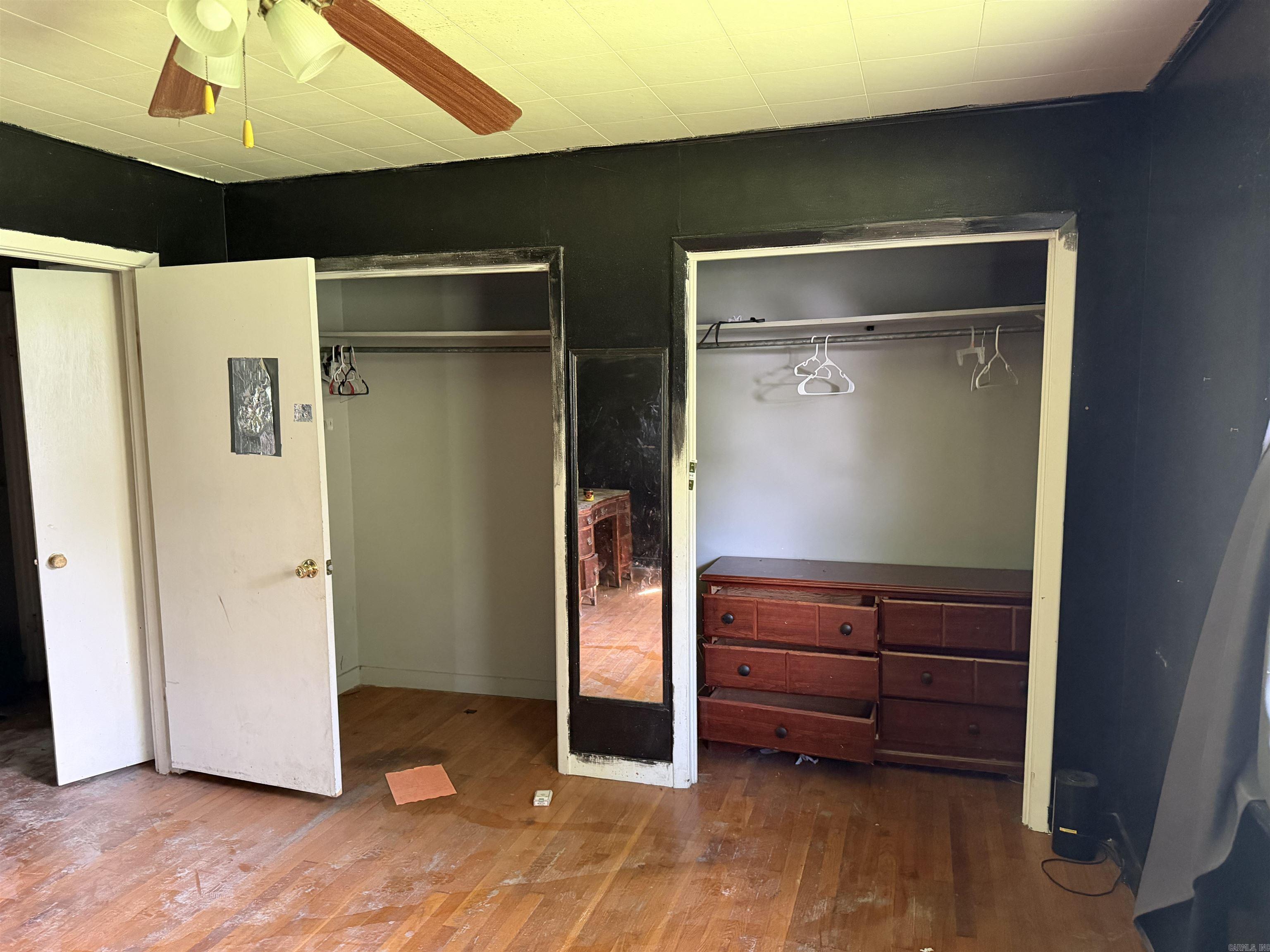718 W Cross St Property Photo 16