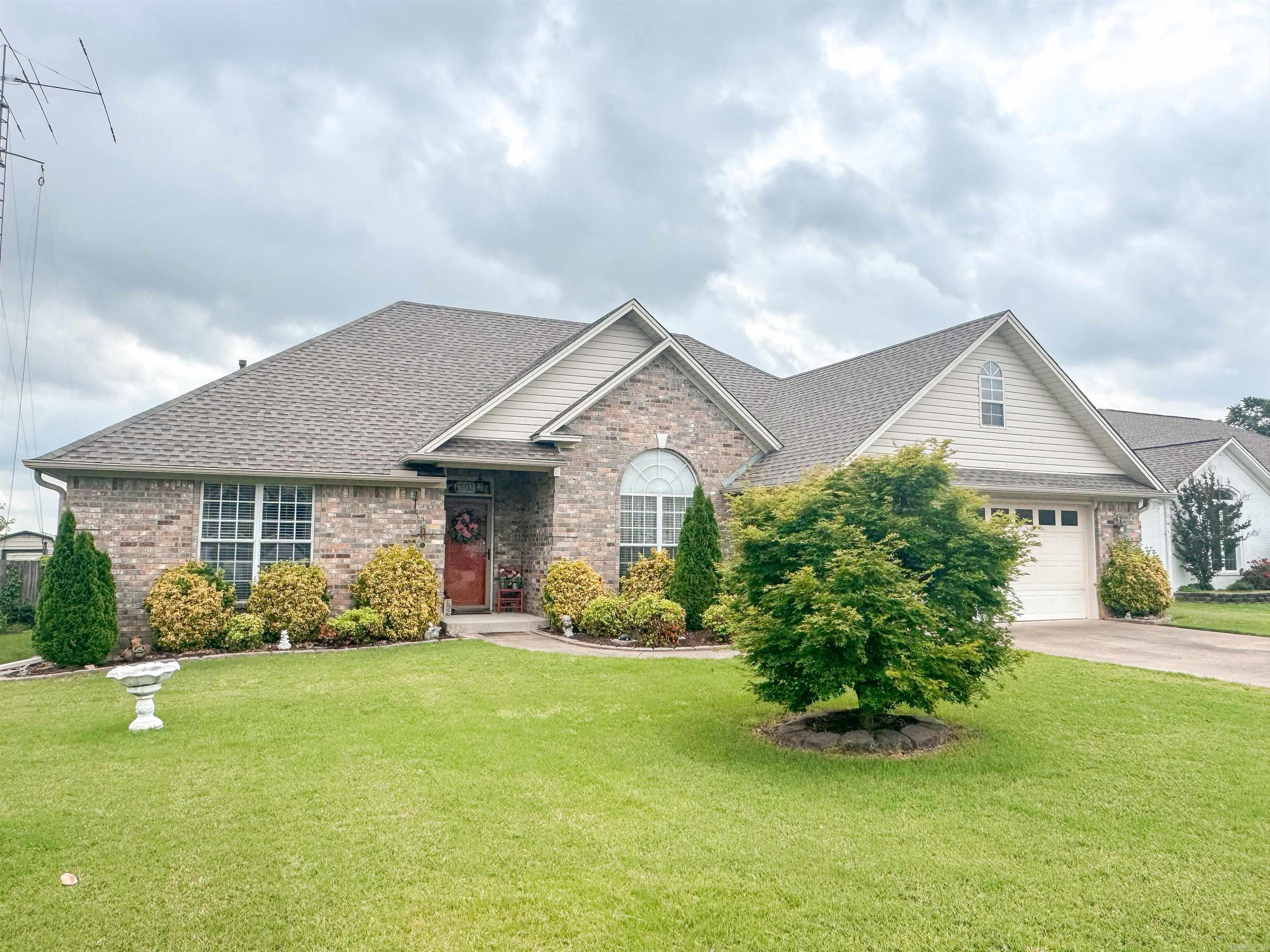 1502 Lauren Property Photo 1