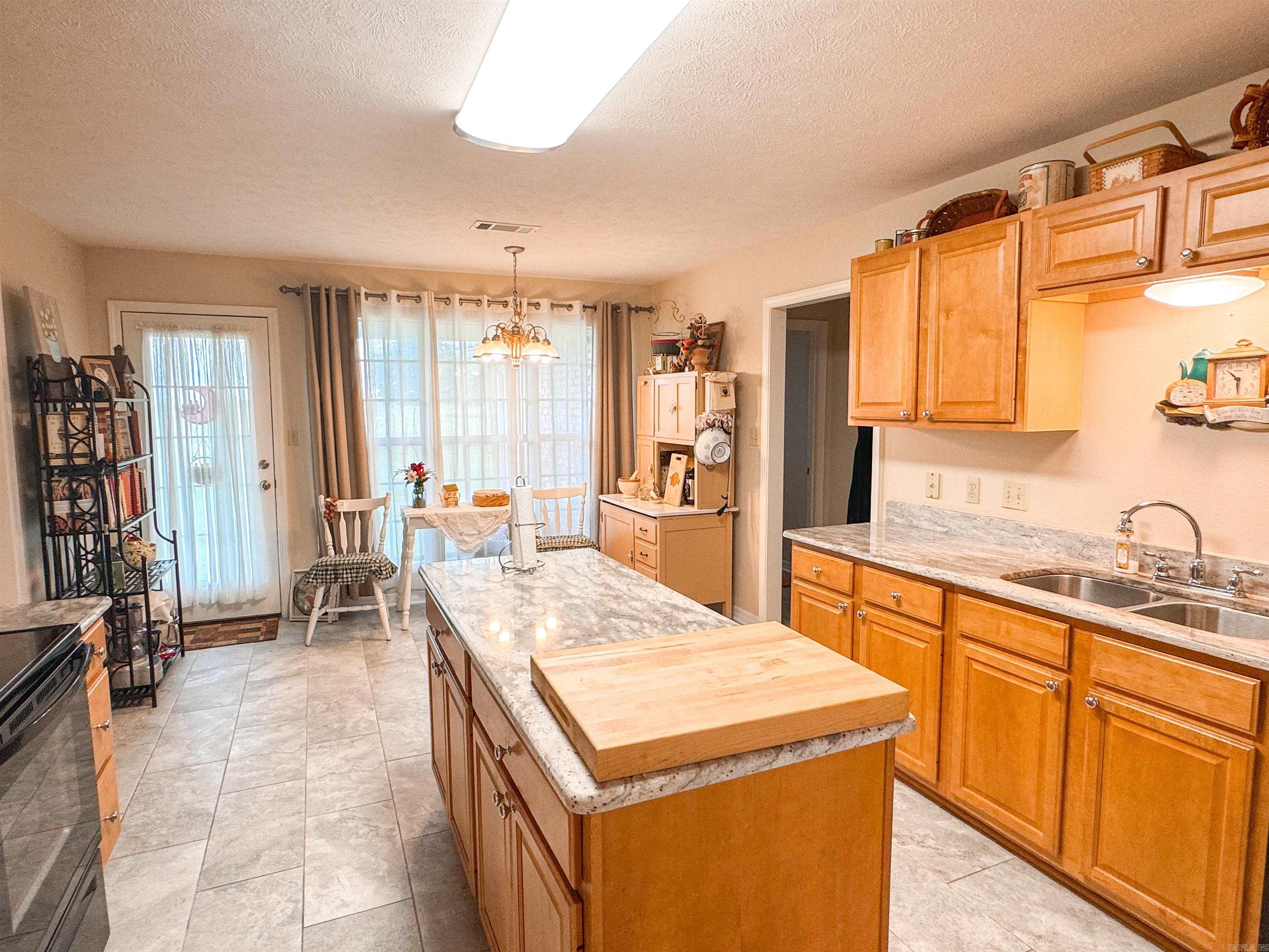 1502 Lauren Property Photo 16