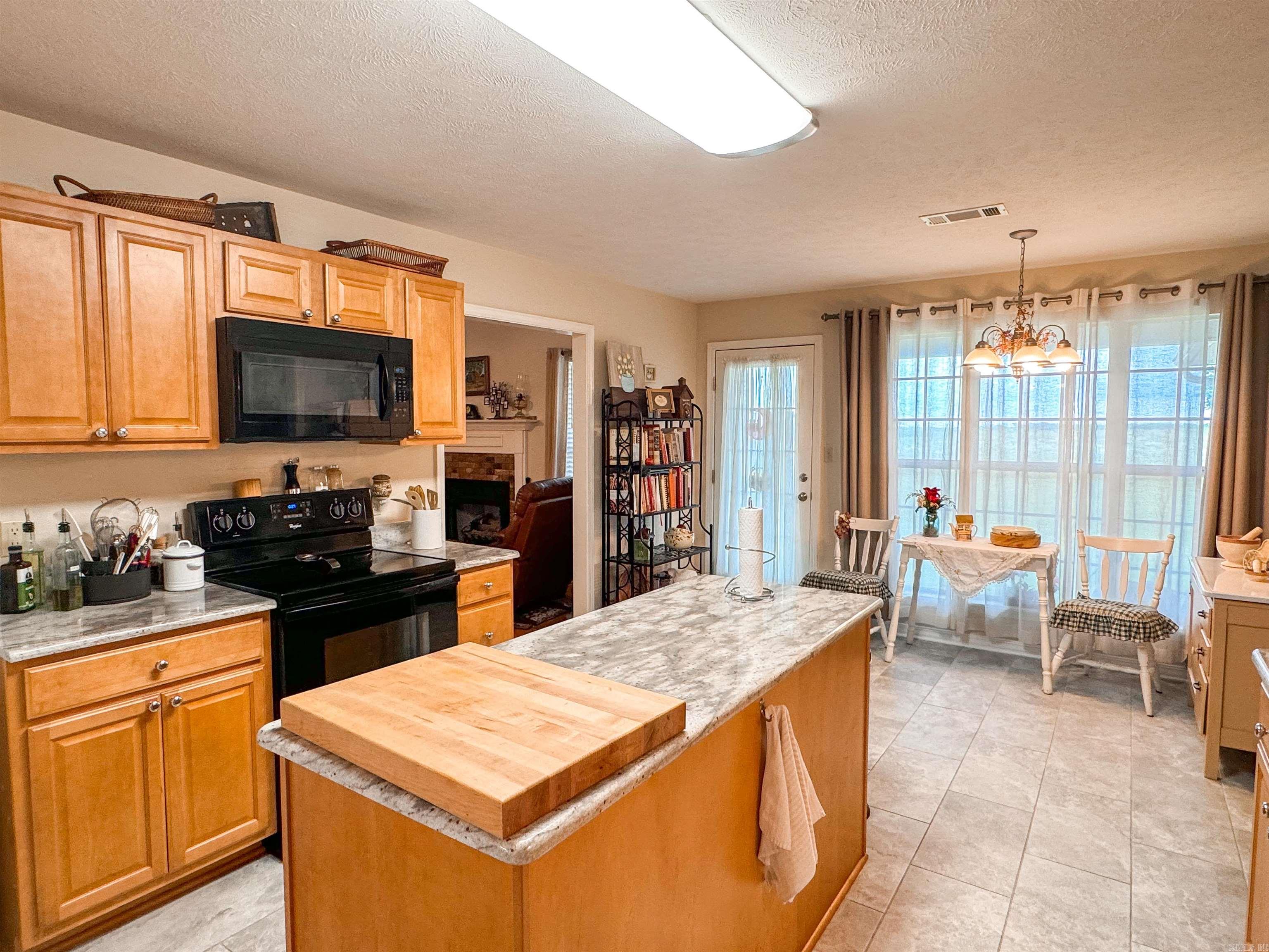 1502 Lauren Property Photo 17