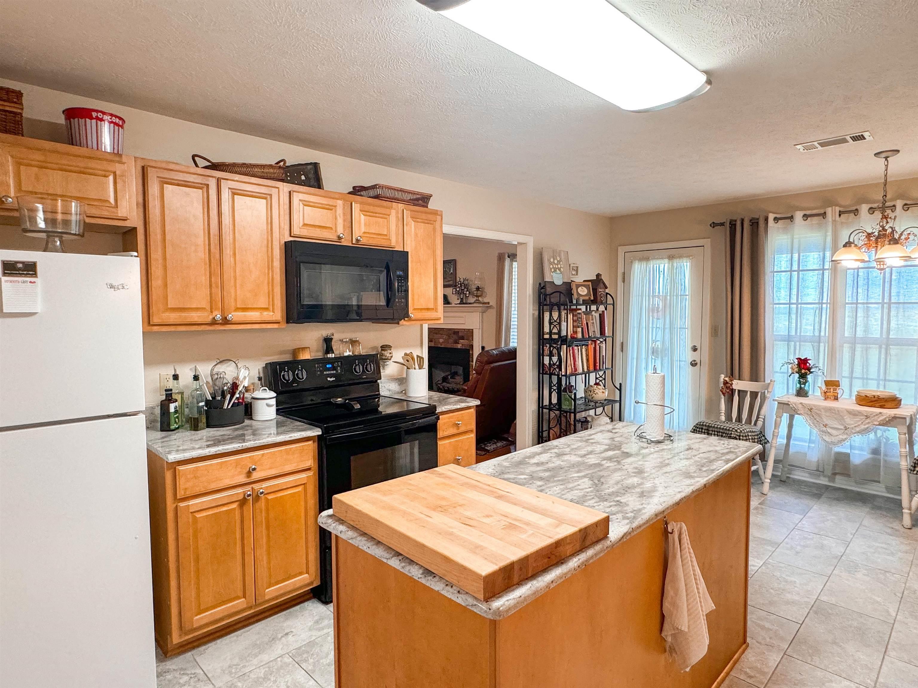 1502 Lauren Property Photo 19