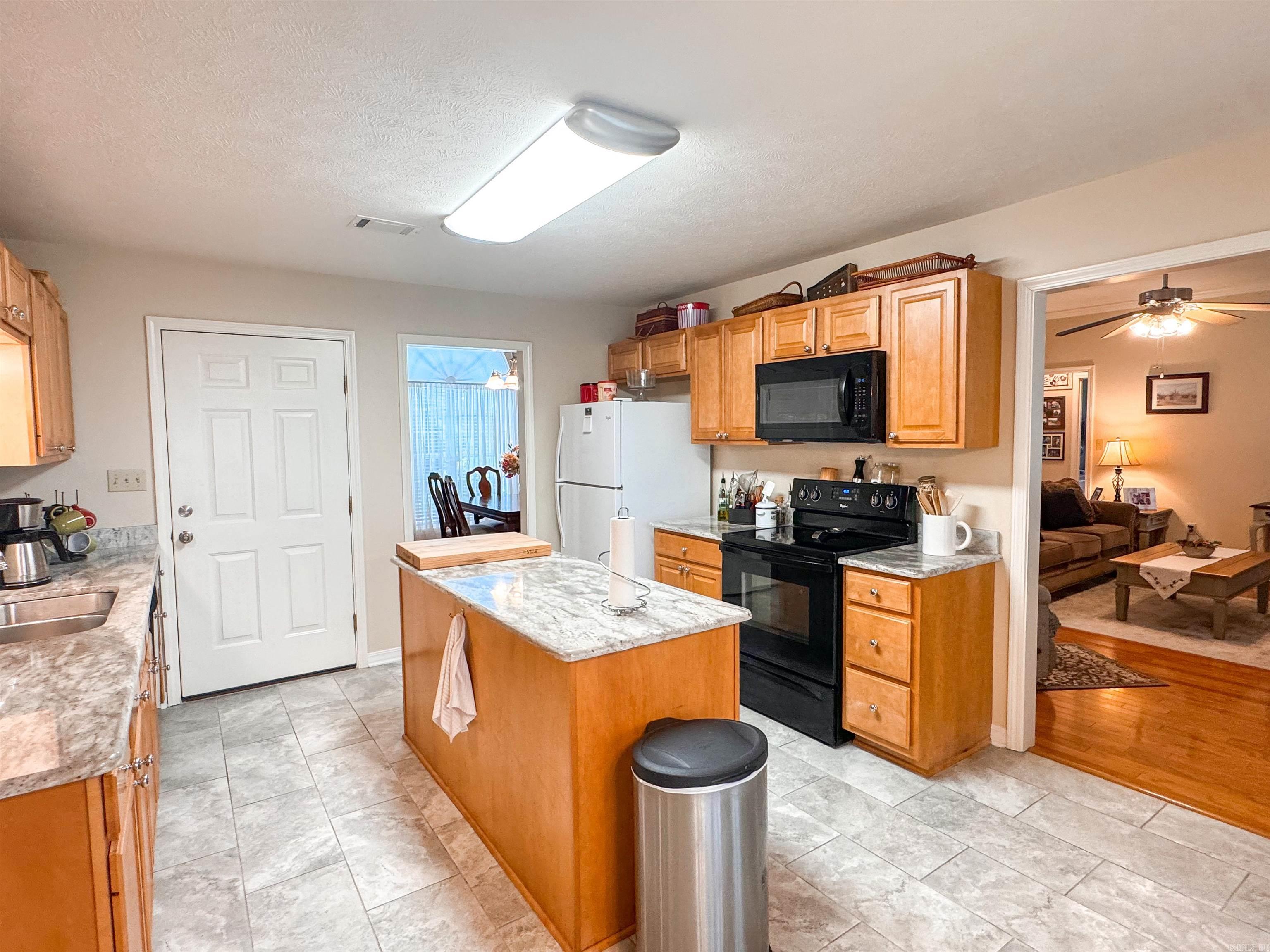 1502 Lauren Property Photo 20