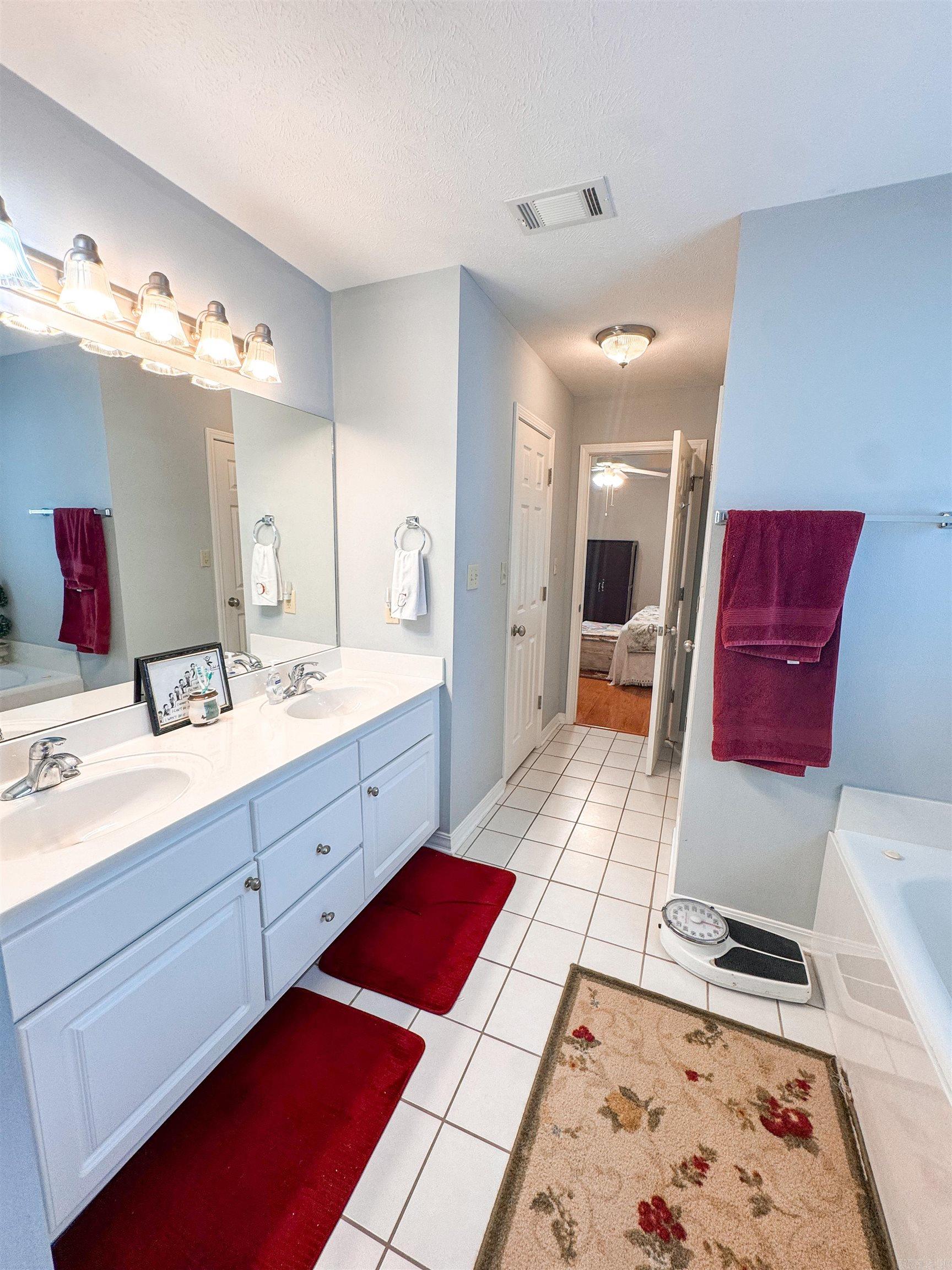 1502 Lauren Property Photo 27