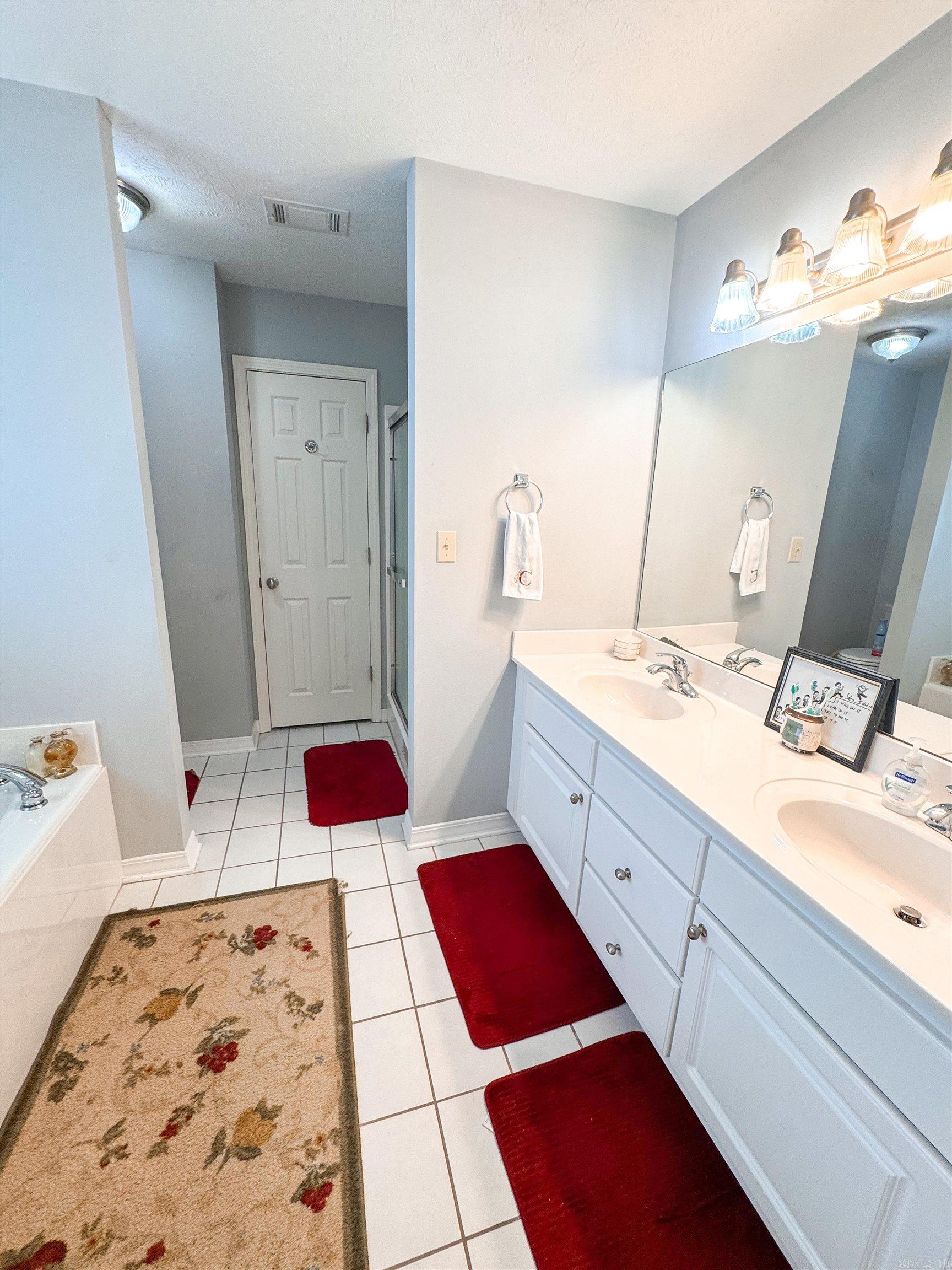 1502 Lauren Property Photo 28