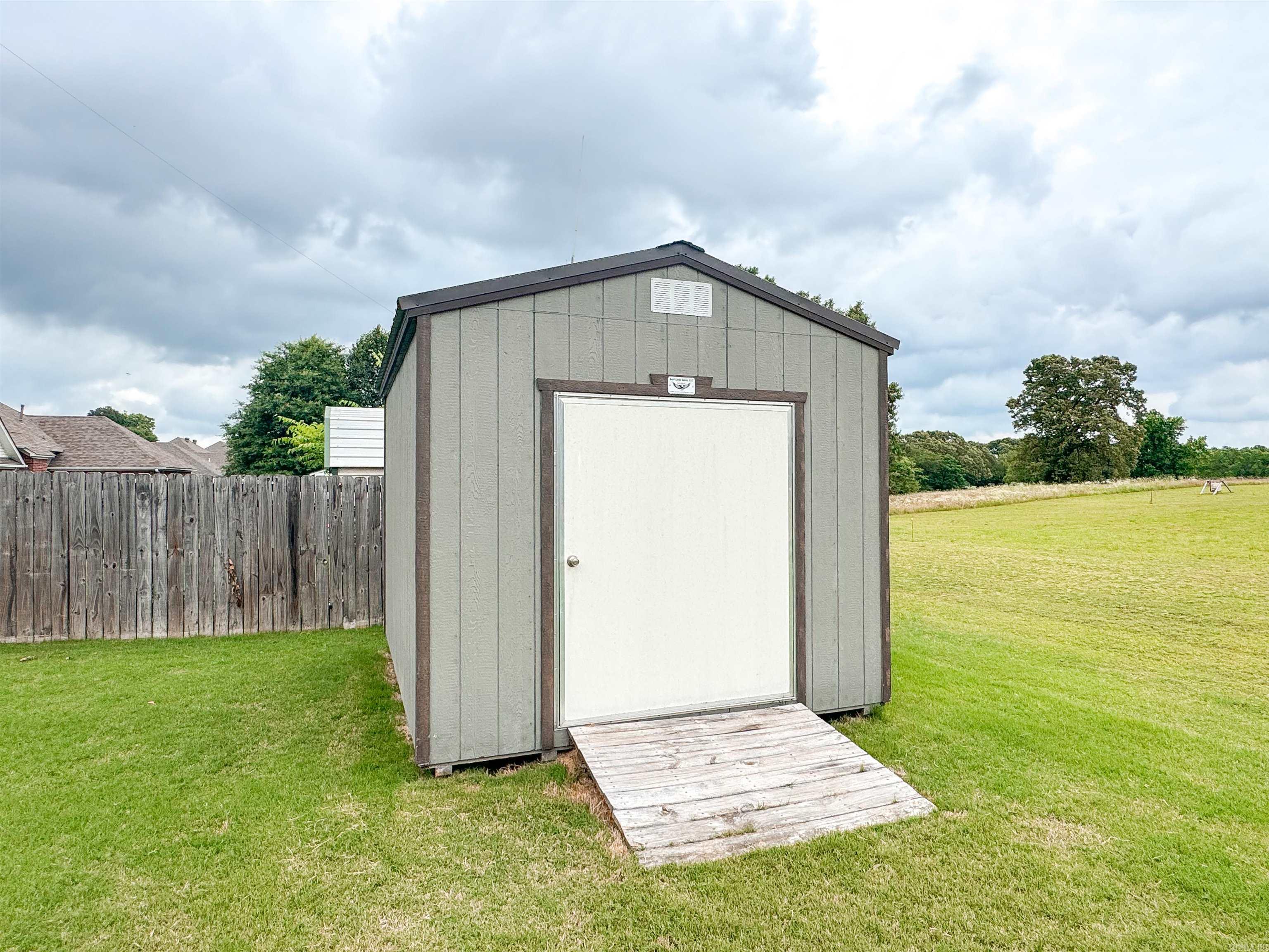 1502 Lauren Property Photo 45
