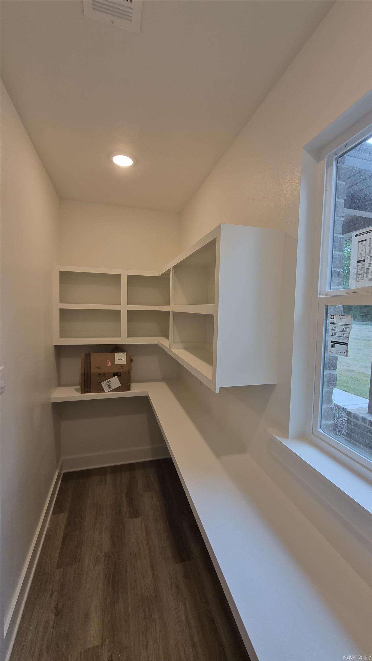 6708 N. Detonti Road Property Photo 6