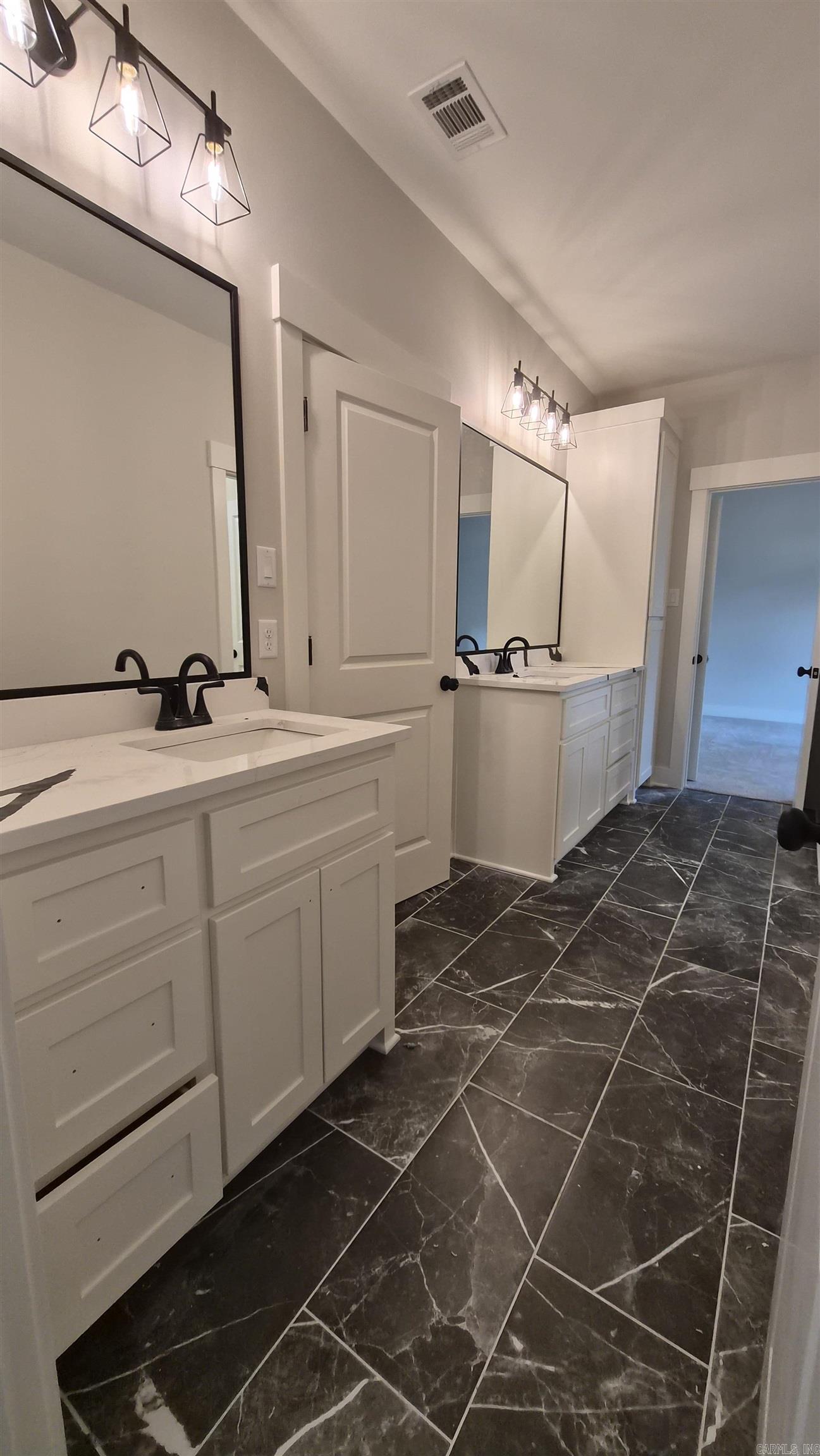 6708 N. Detonti Road Property Photo 17