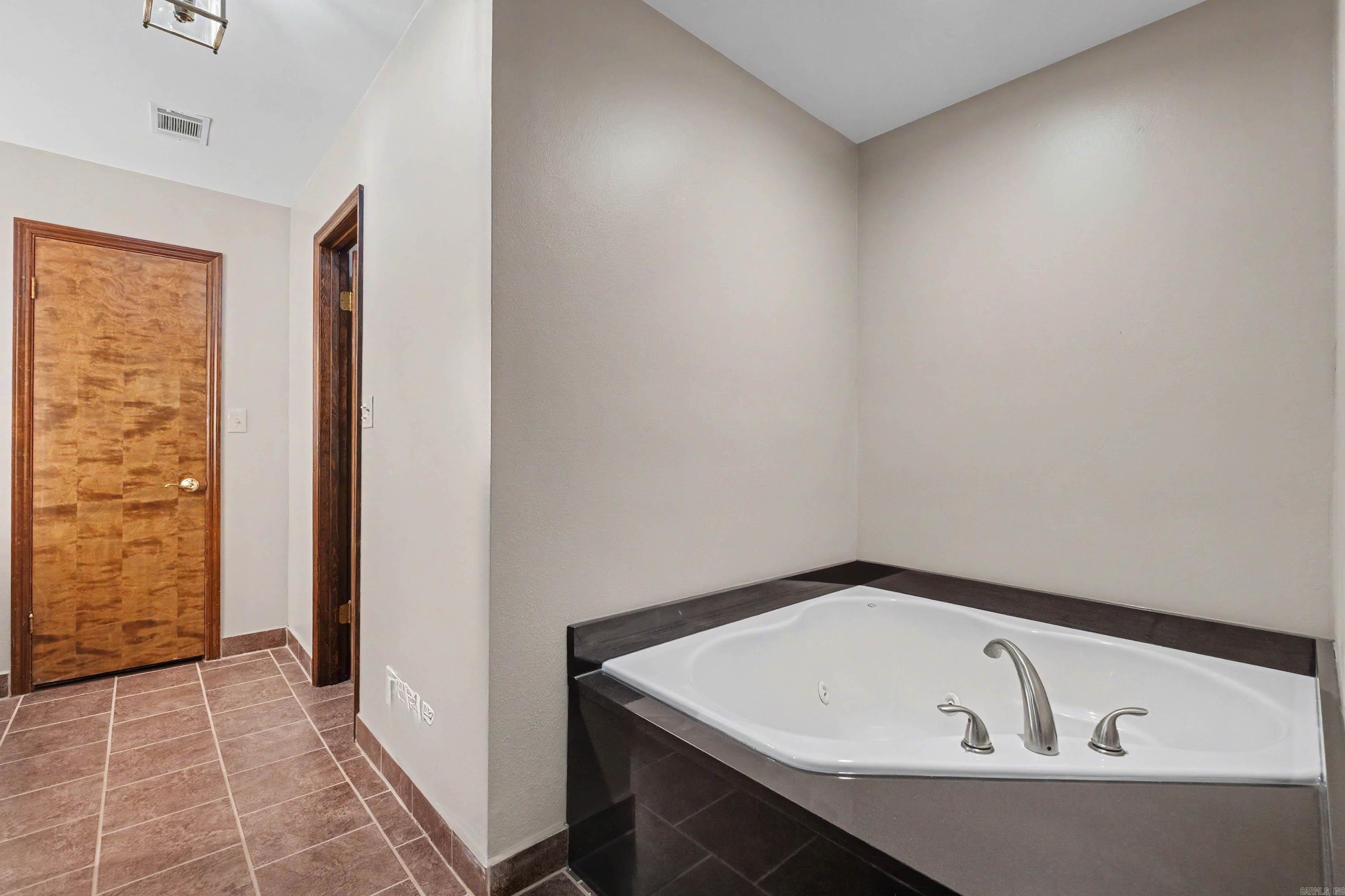 3614 Garrison Road Property Photo 5