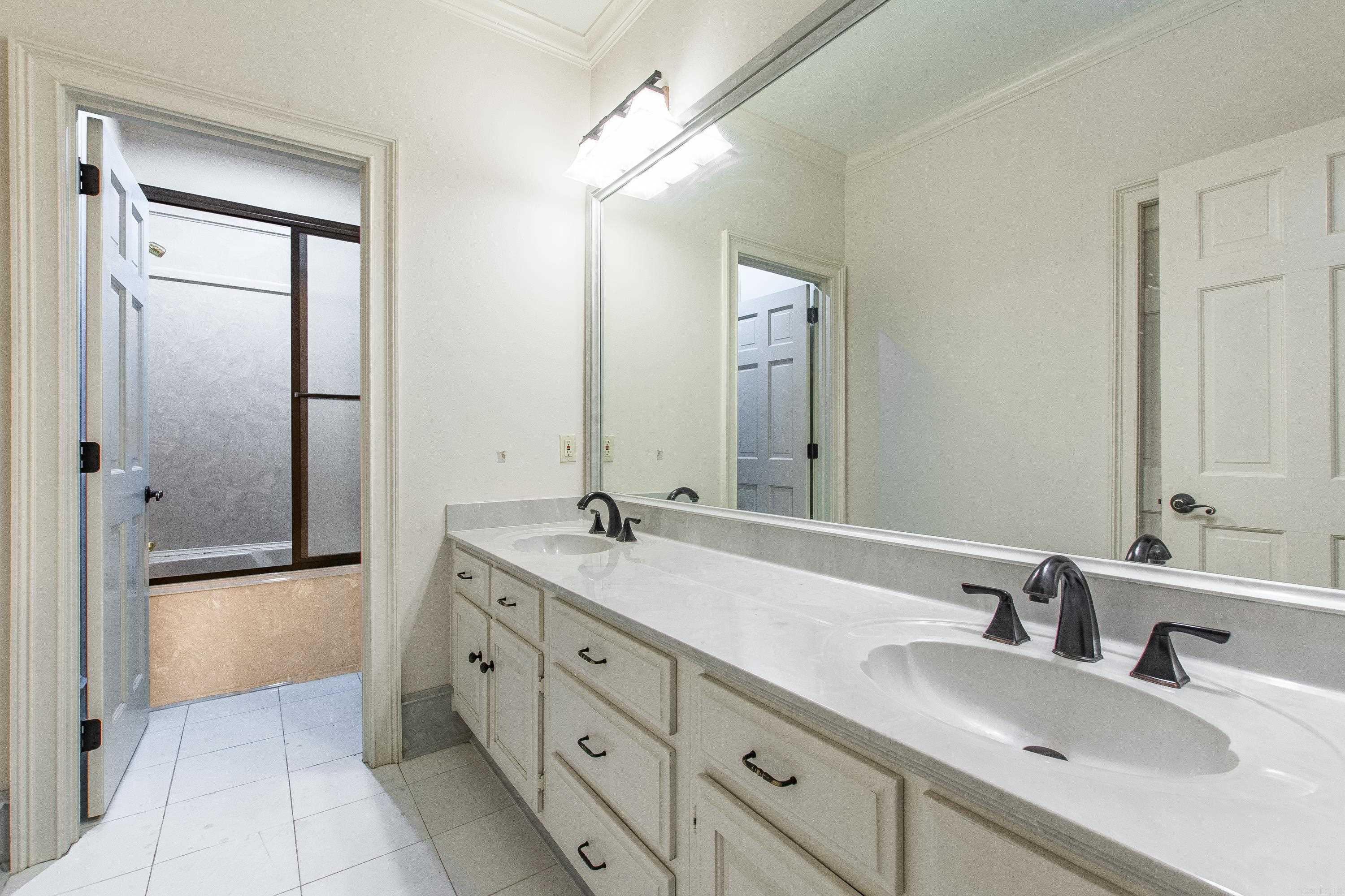 1 Club Manor Drive Property Photo 37