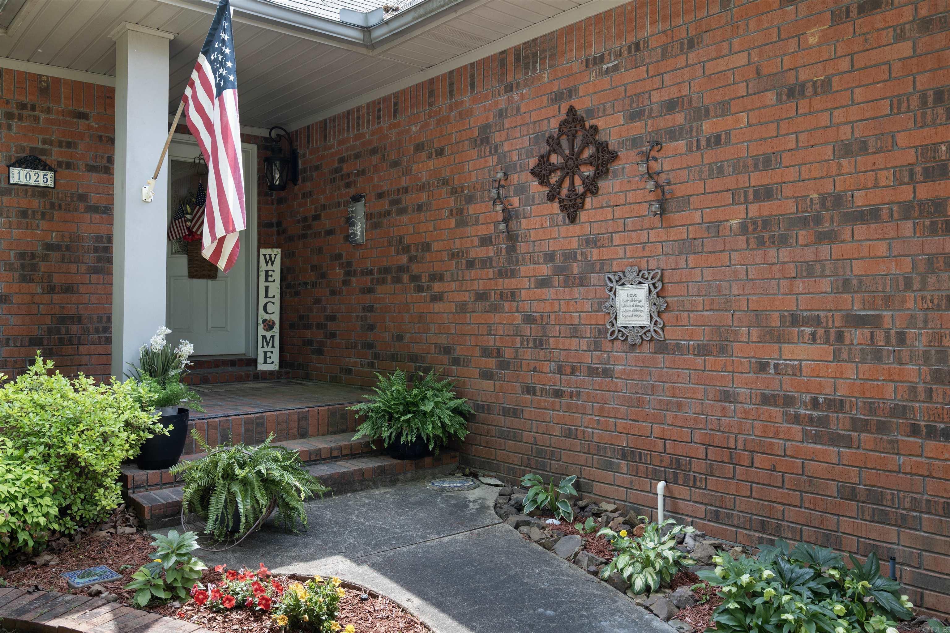 1025 Fox Run Road Property Photo 4
