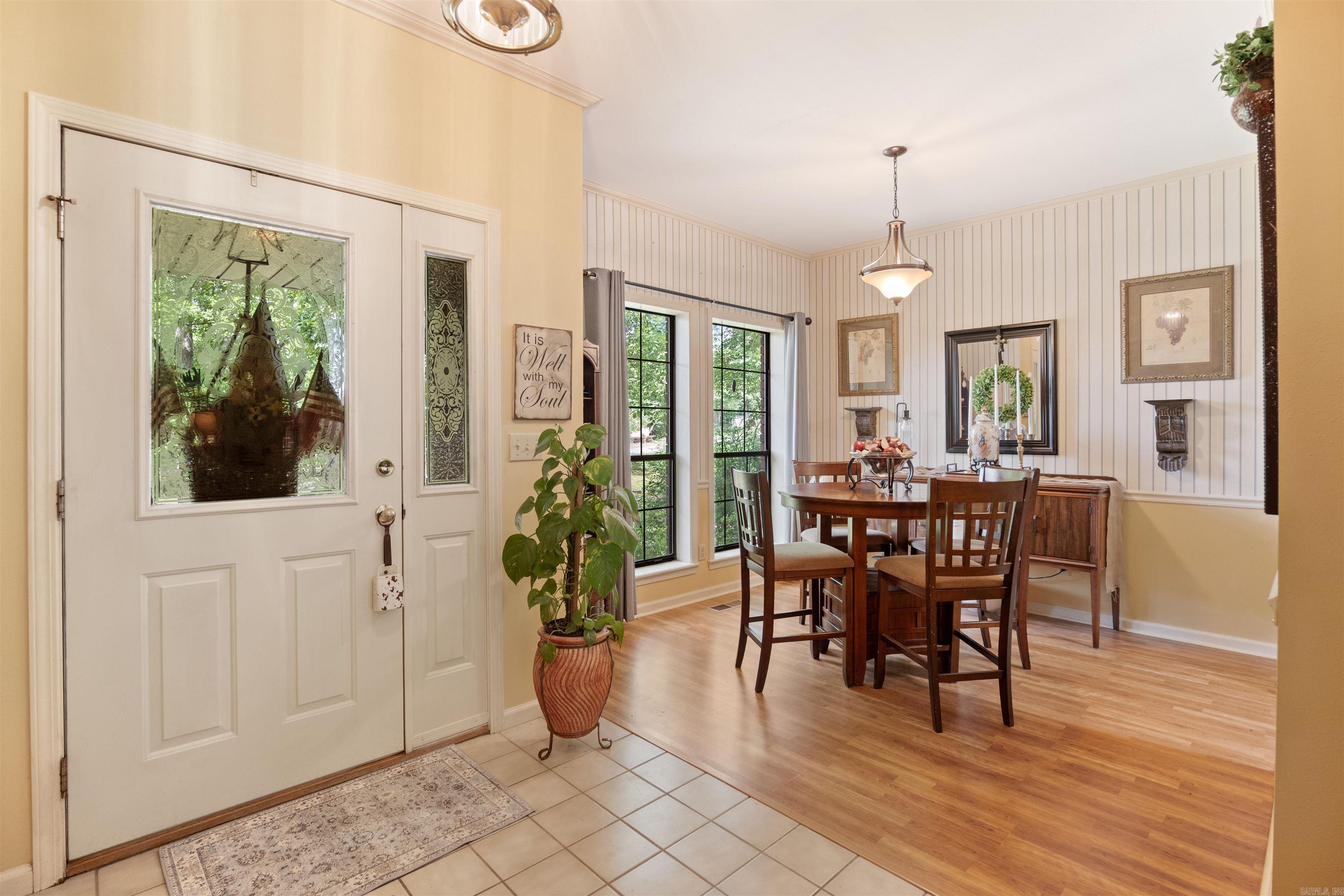 1025 Fox Run Road Property Photo 6