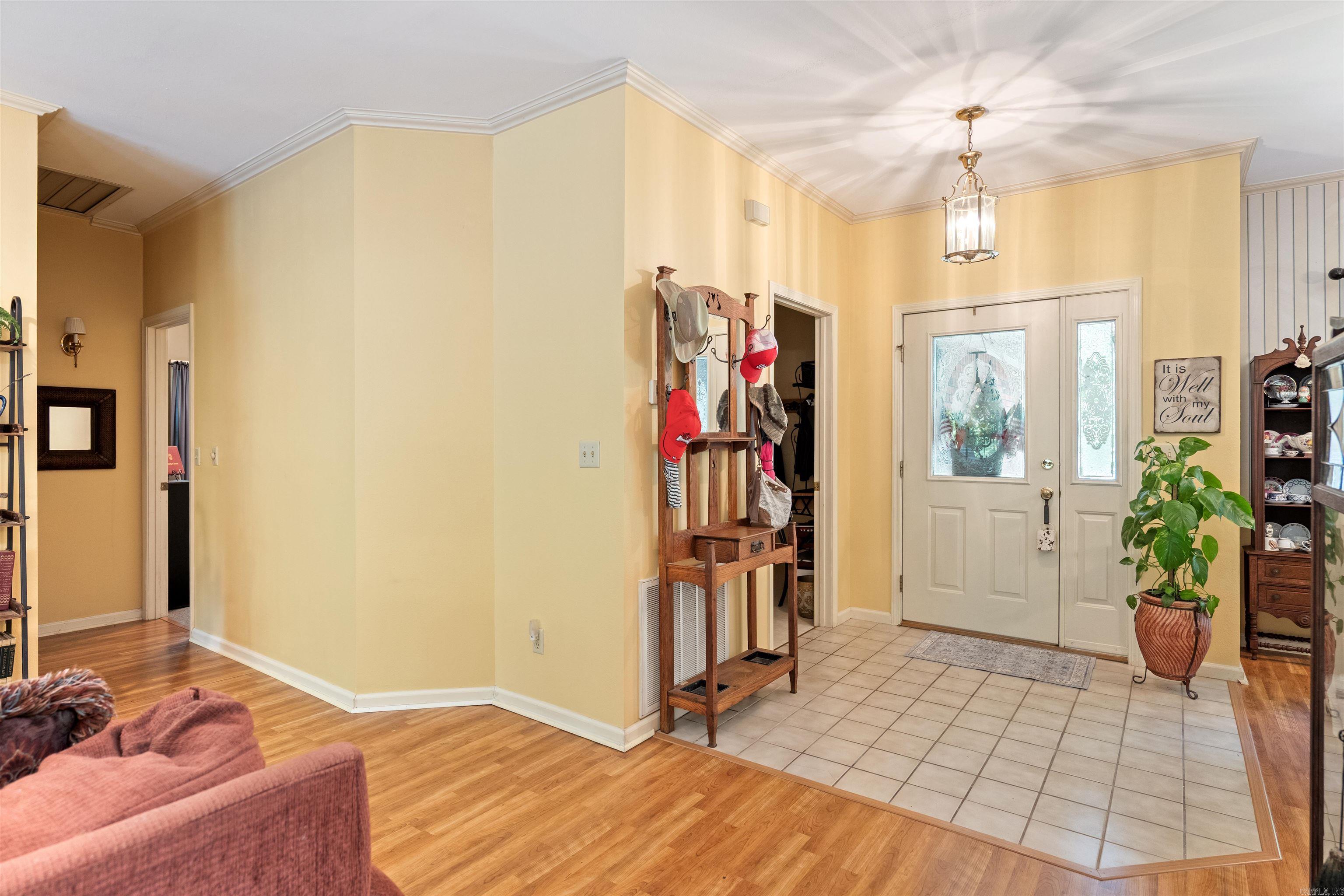 1025 Fox Run Road Property Photo 7