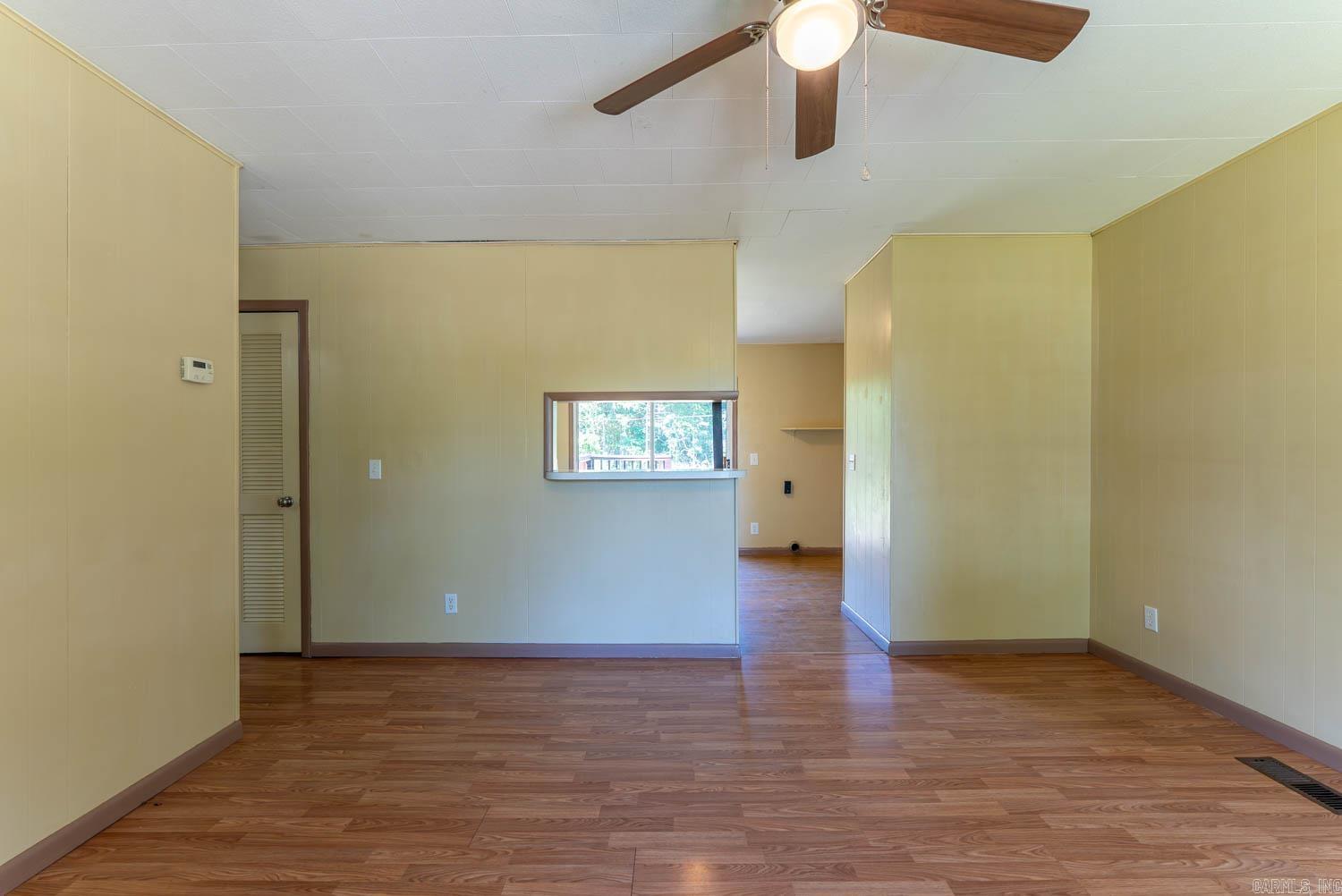 908 N Manor Drive Property Photo 11