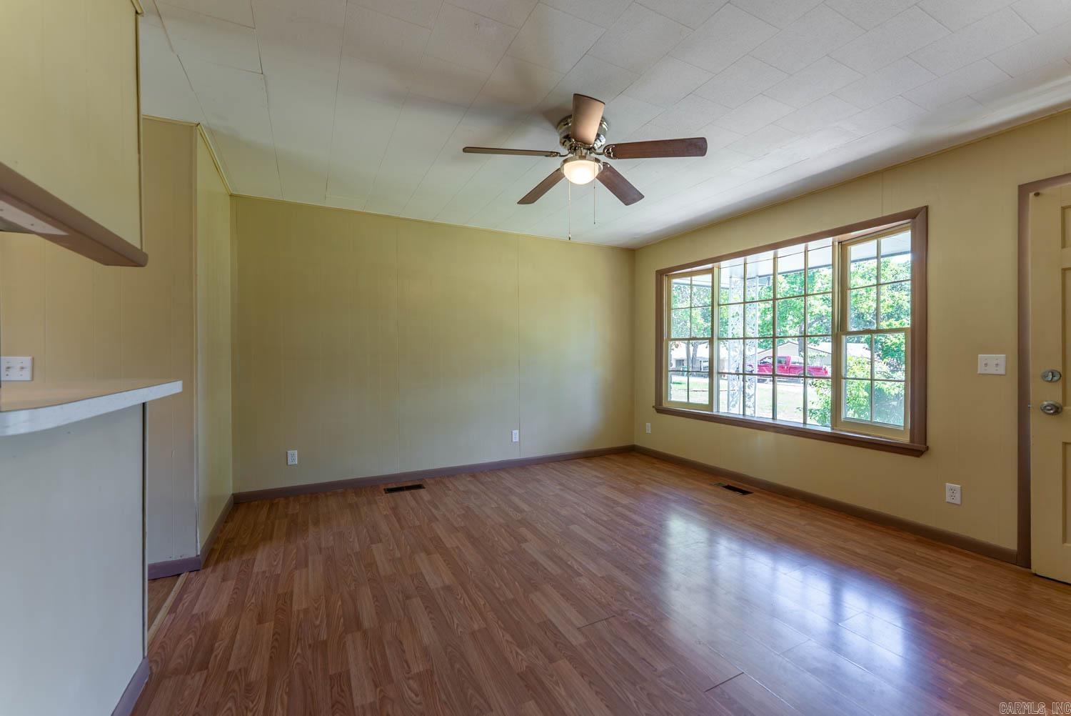 908 N Manor Drive Property Photo 17