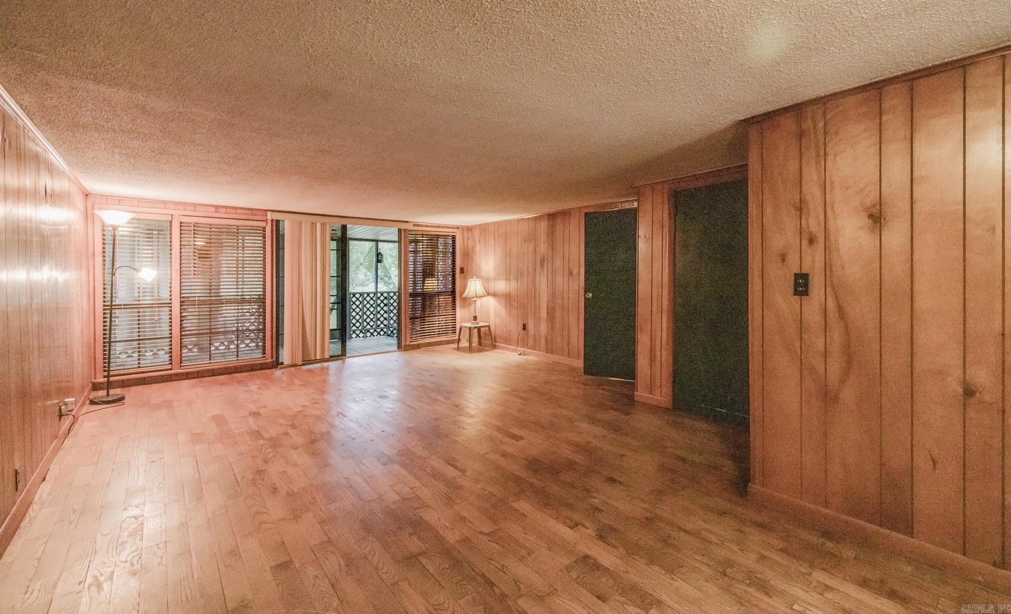 157 Sunset Loop Property Photo 6