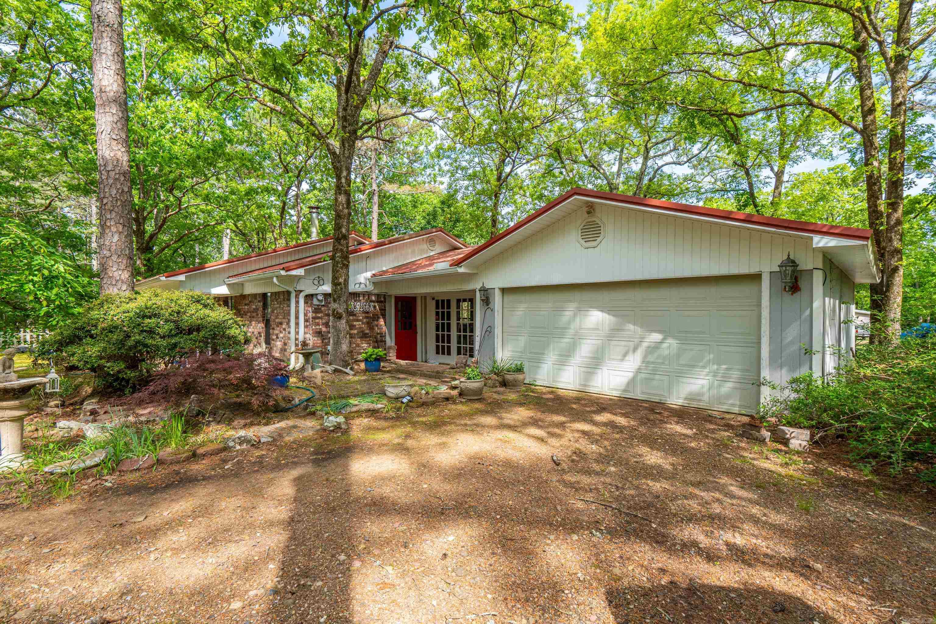 182 Omaha Lane Property Photo 5