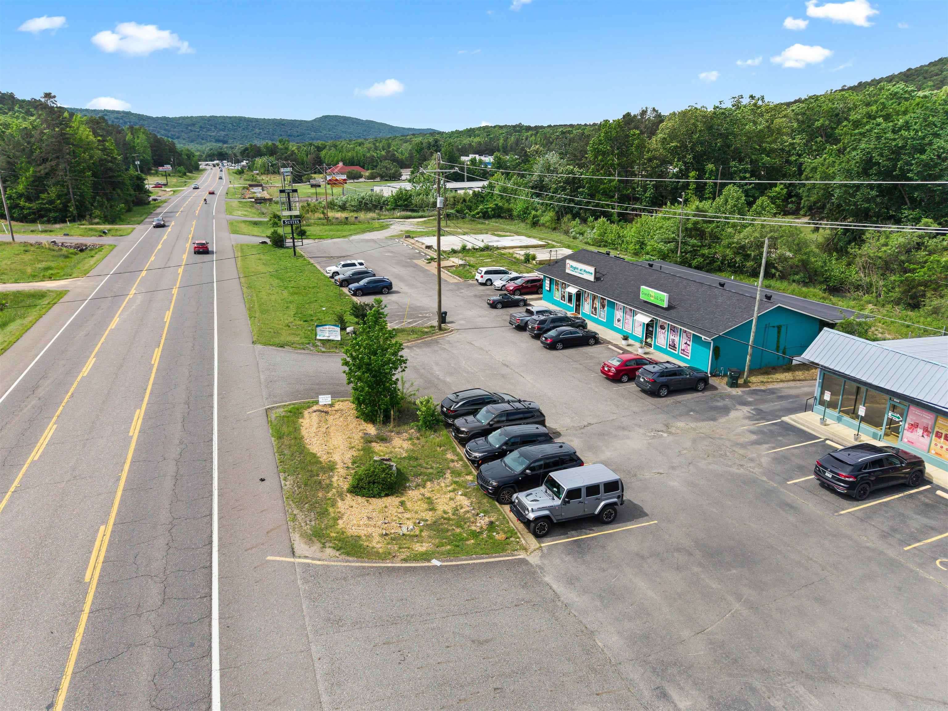 3903 N Highway 7 Property Photo 13