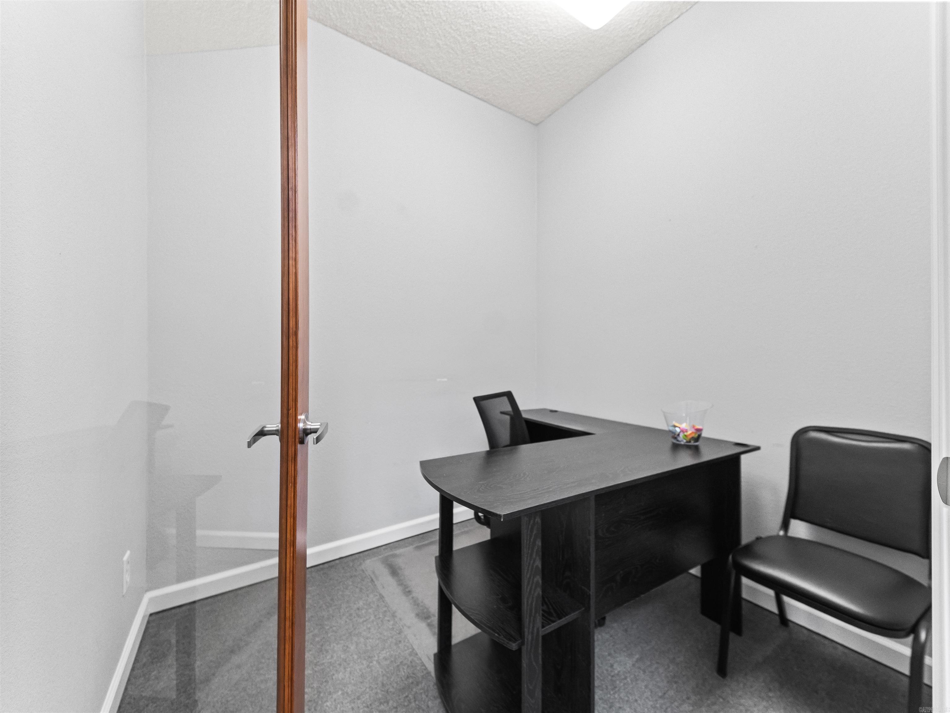 3903 N Highway 7 Property Photo 21