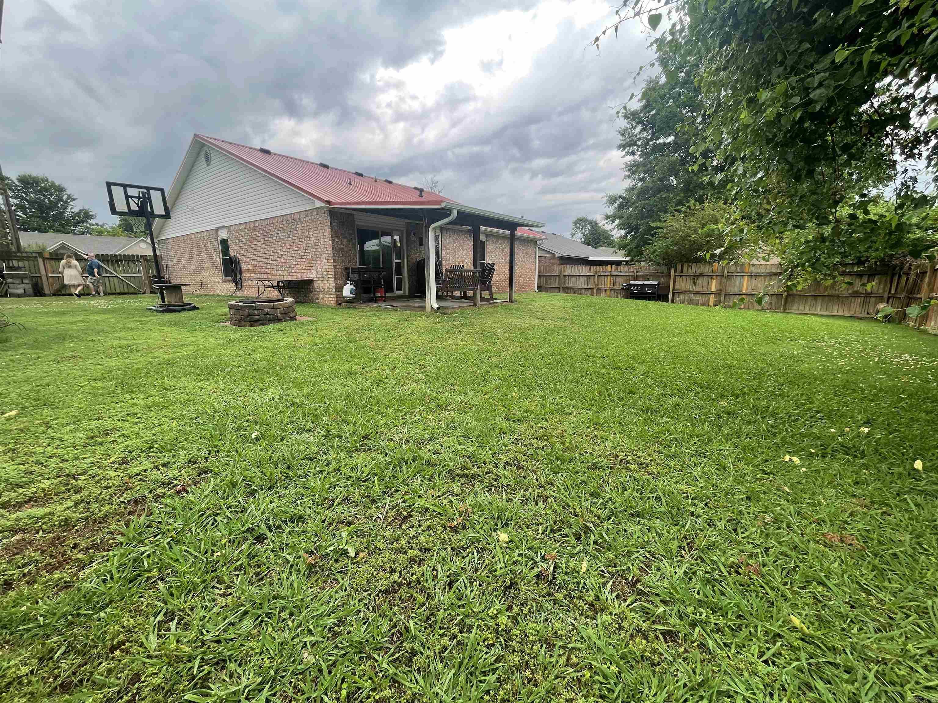 3913 Kingsberry Drive Property Photo 10