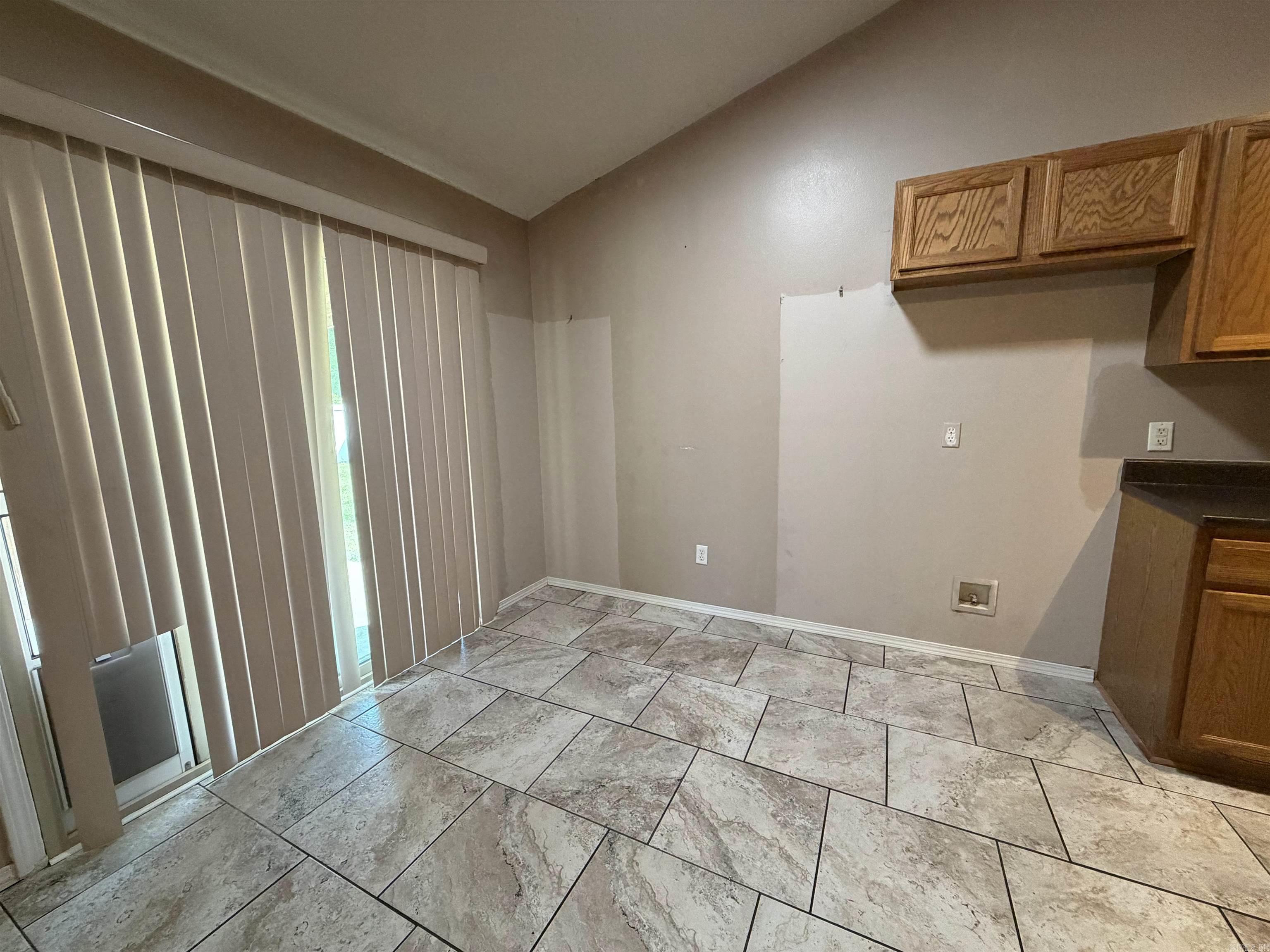 3913 Kingsberry Drive Property Photo 15