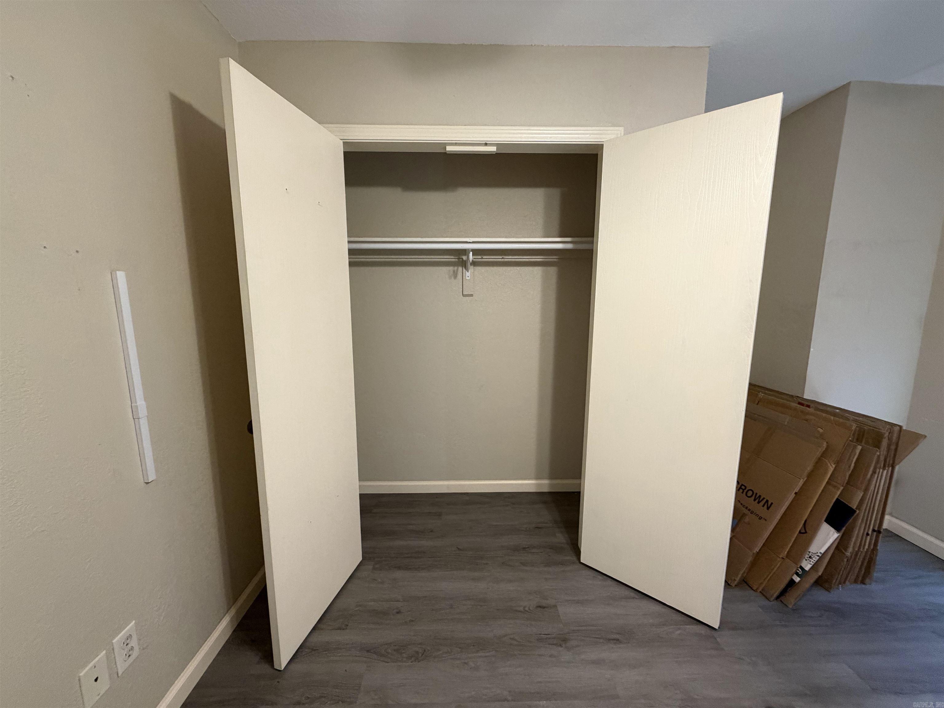3913 Kingsberry Drive Property Photo 19