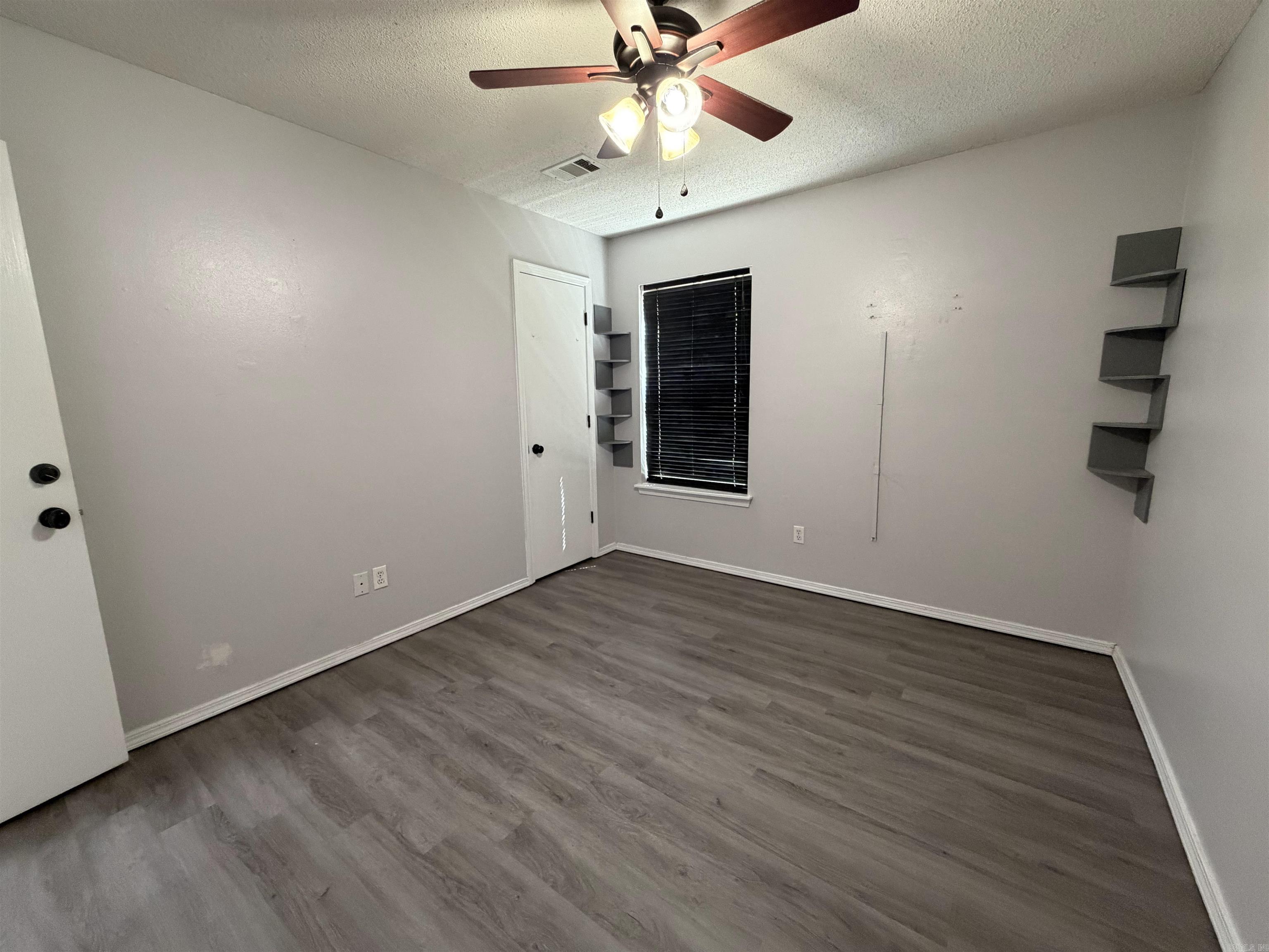 3913 Kingsberry Drive Property Photo 25