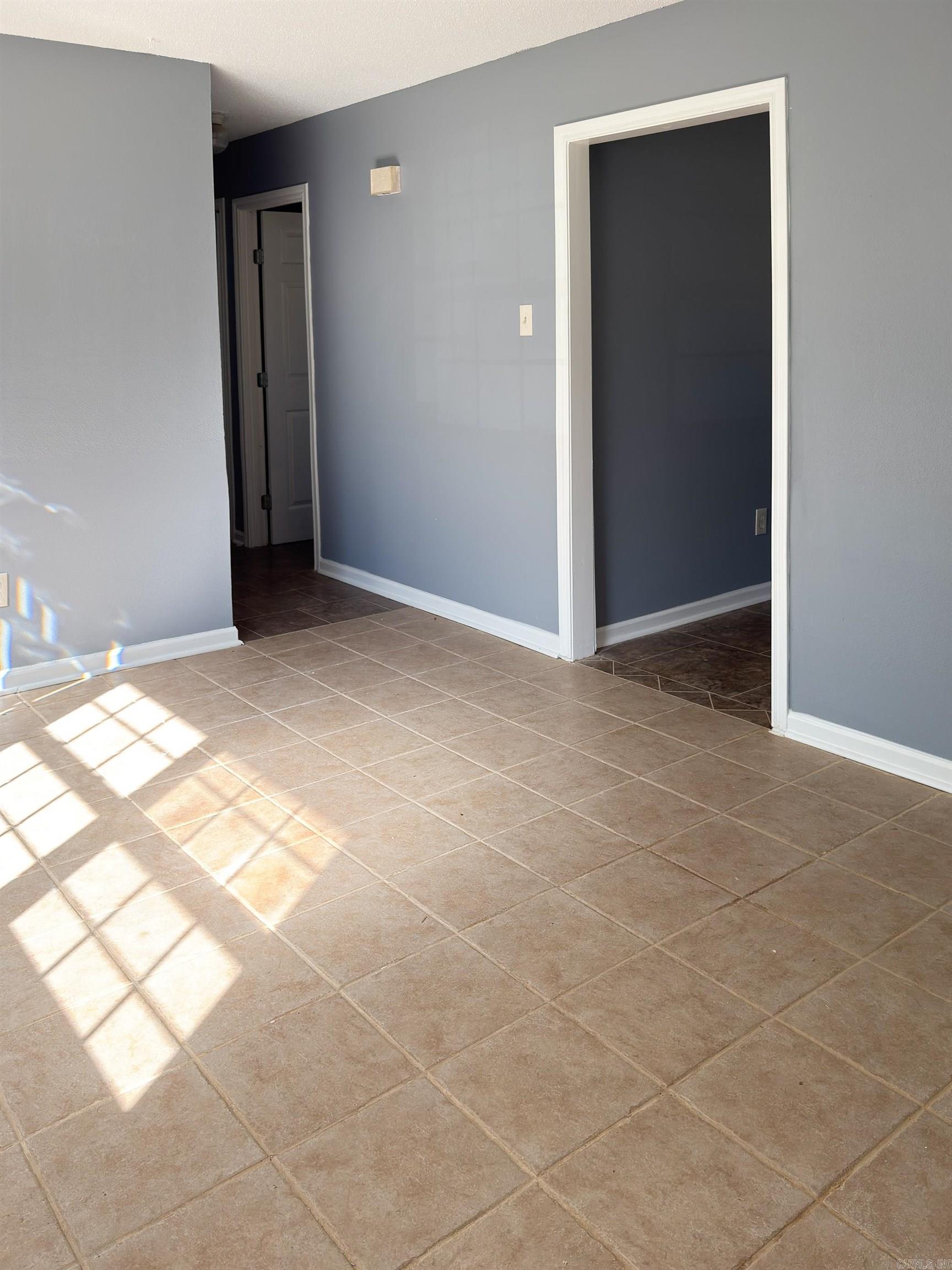 13801 Clayton Property Photo 3