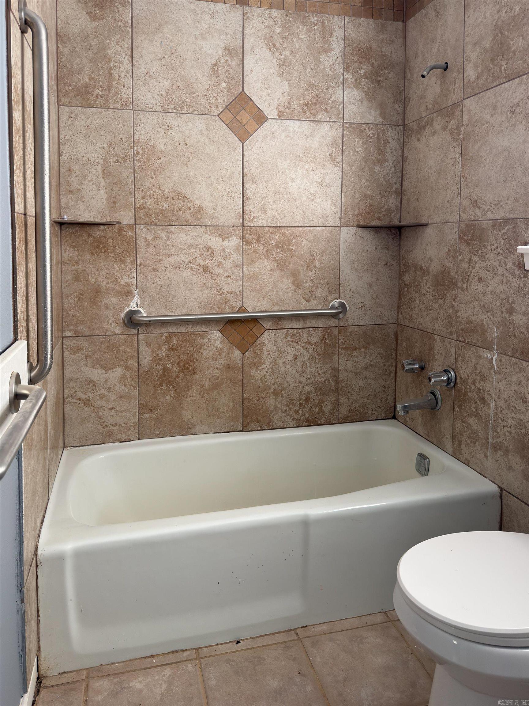 13801 Clayton Property Photo 10