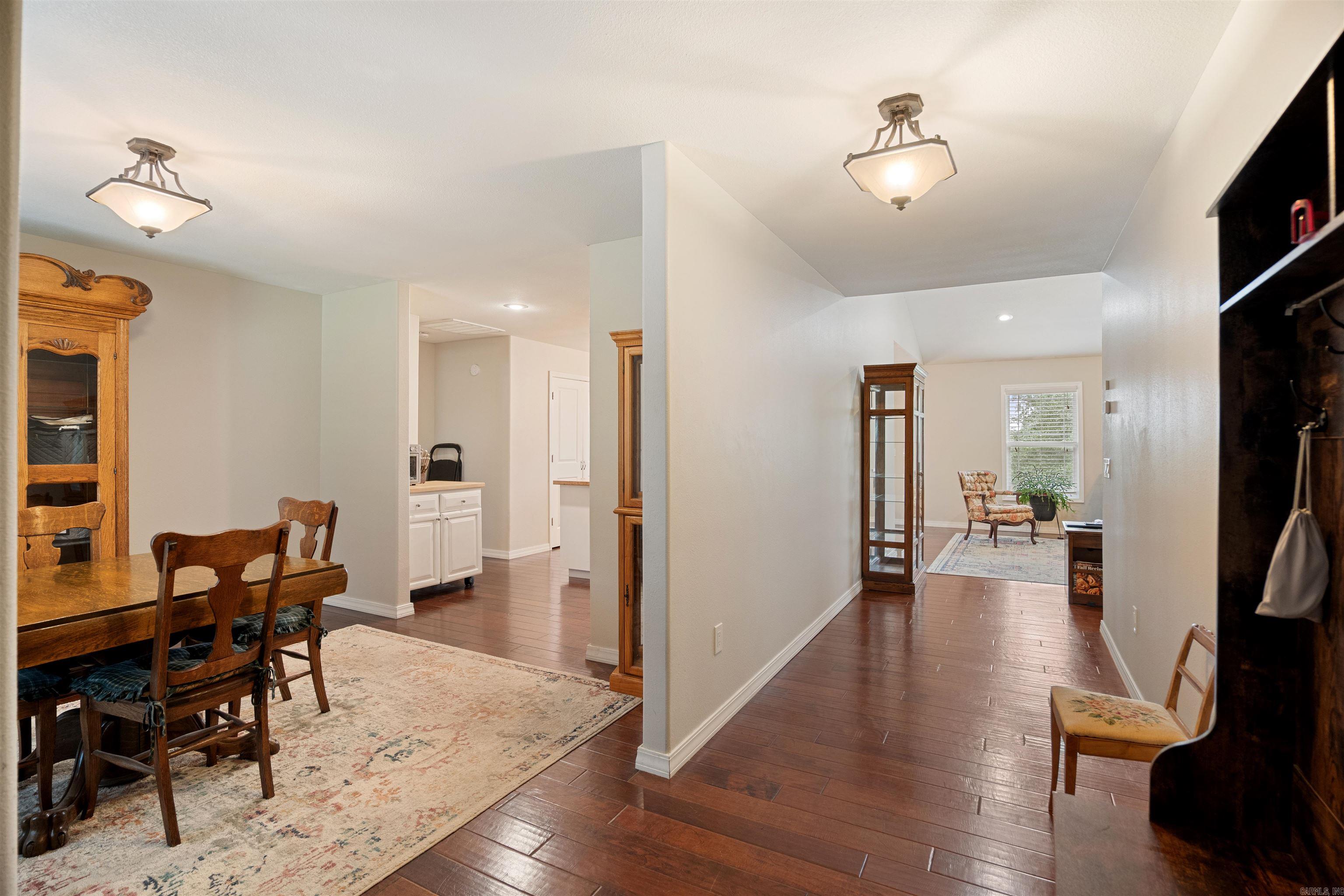 6053 N Central Avenue Property Photo 6