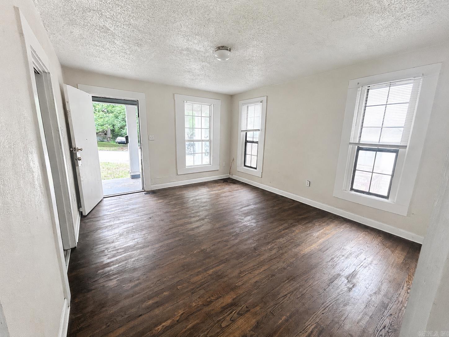3304 Marshall Street Property Photo 4