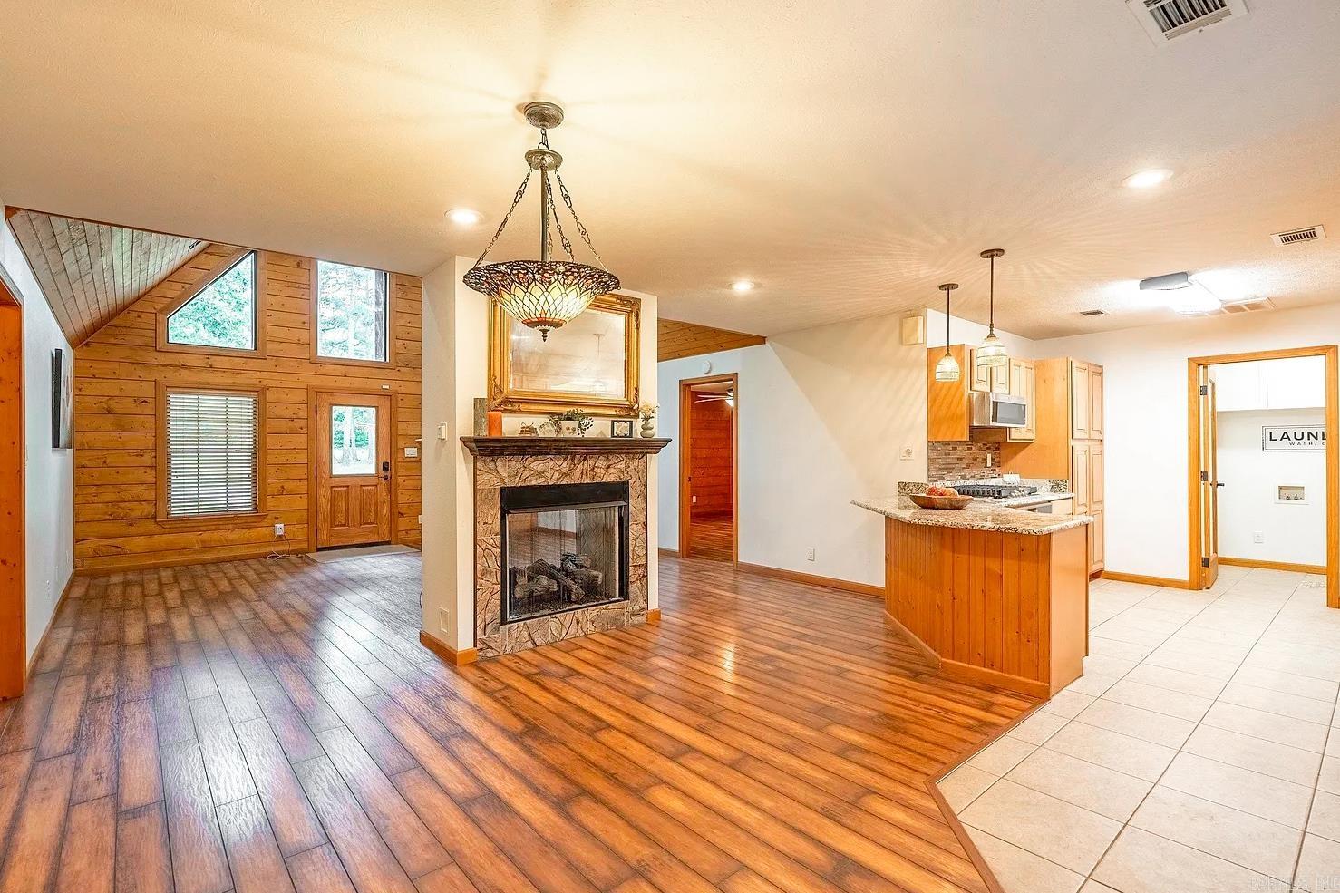 2340 Fairview Road Property Photo 3