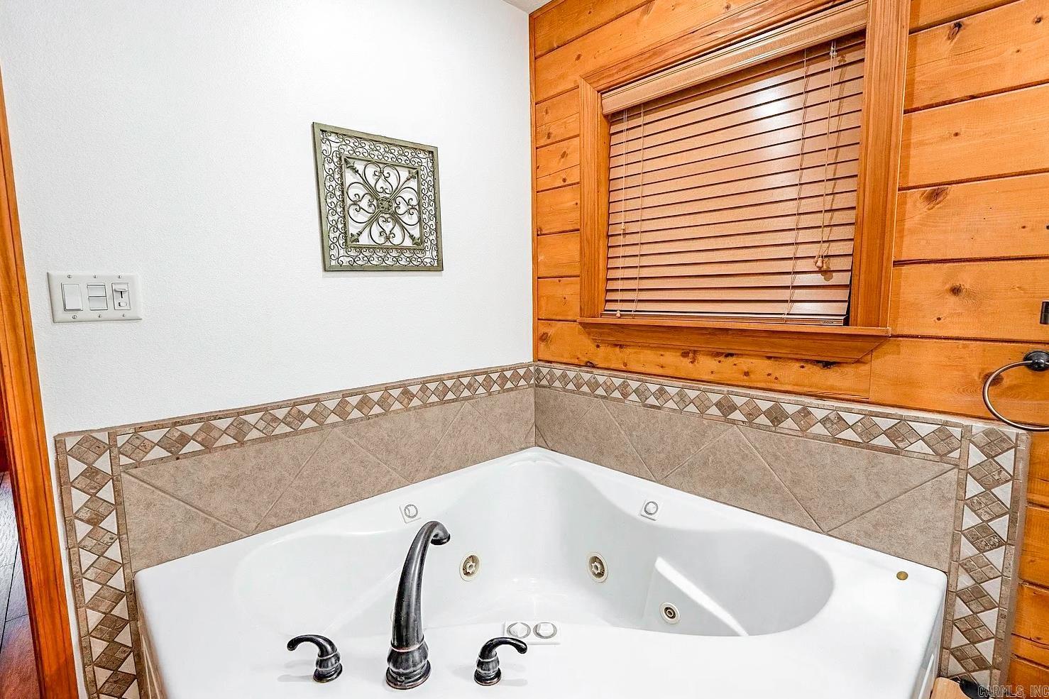 2340 Fairview Road Property Photo 13
