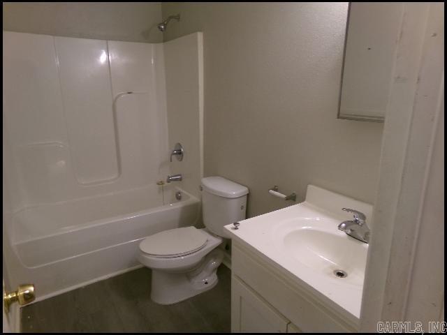 101 Ellis Drive Unit P Property Photo 15