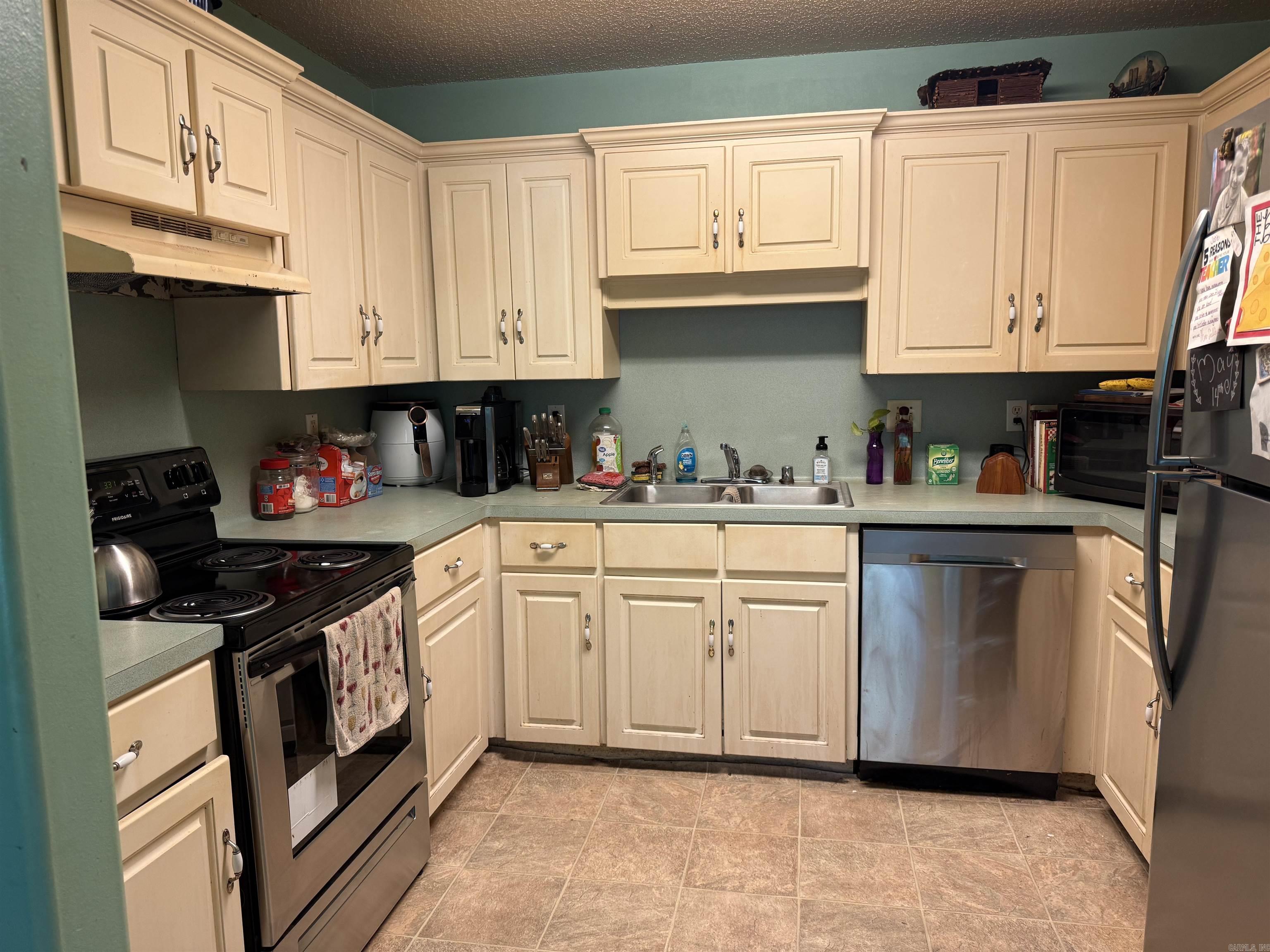 410 Sunset Road Property Photo 4