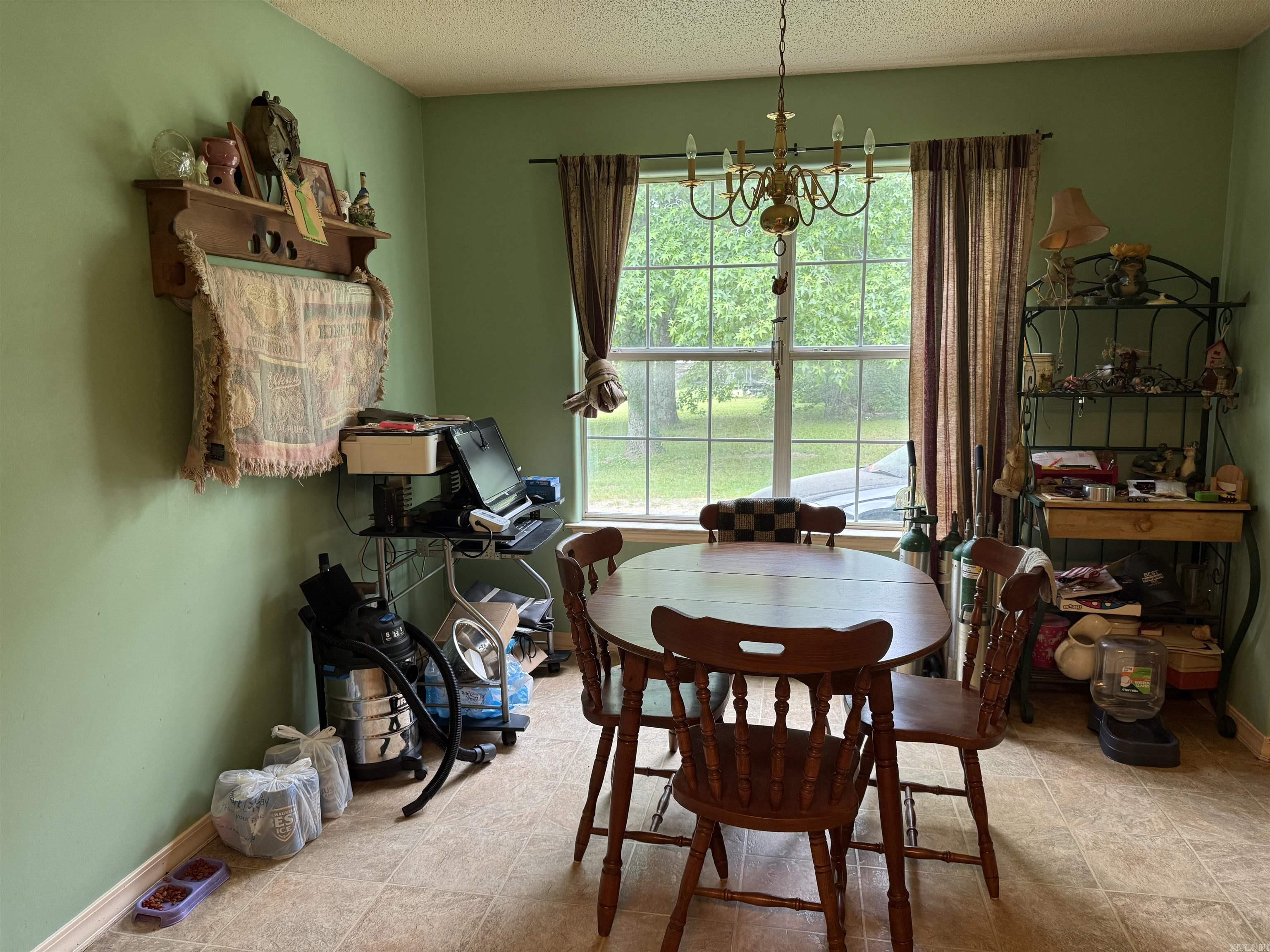 410 Sunset Road Property Photo 5