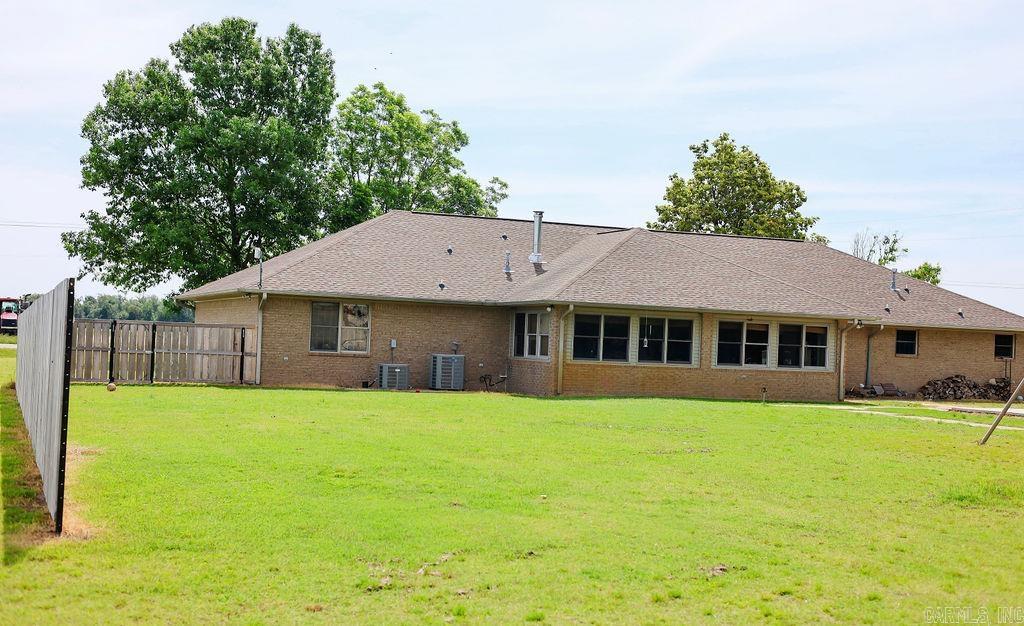 6056 Highway 11 N Property Photo 1