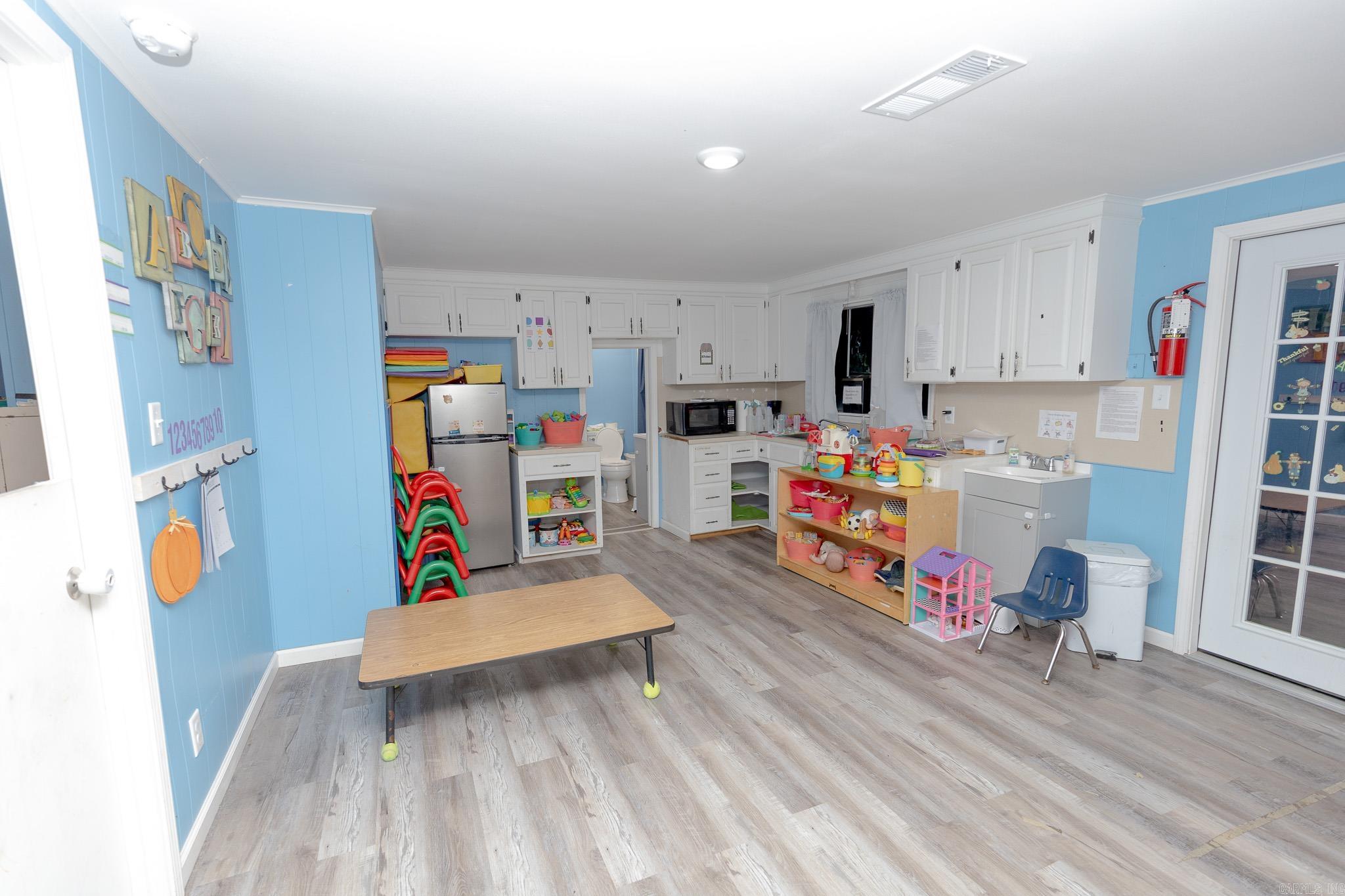 959 Grant 83 Property Photo 7