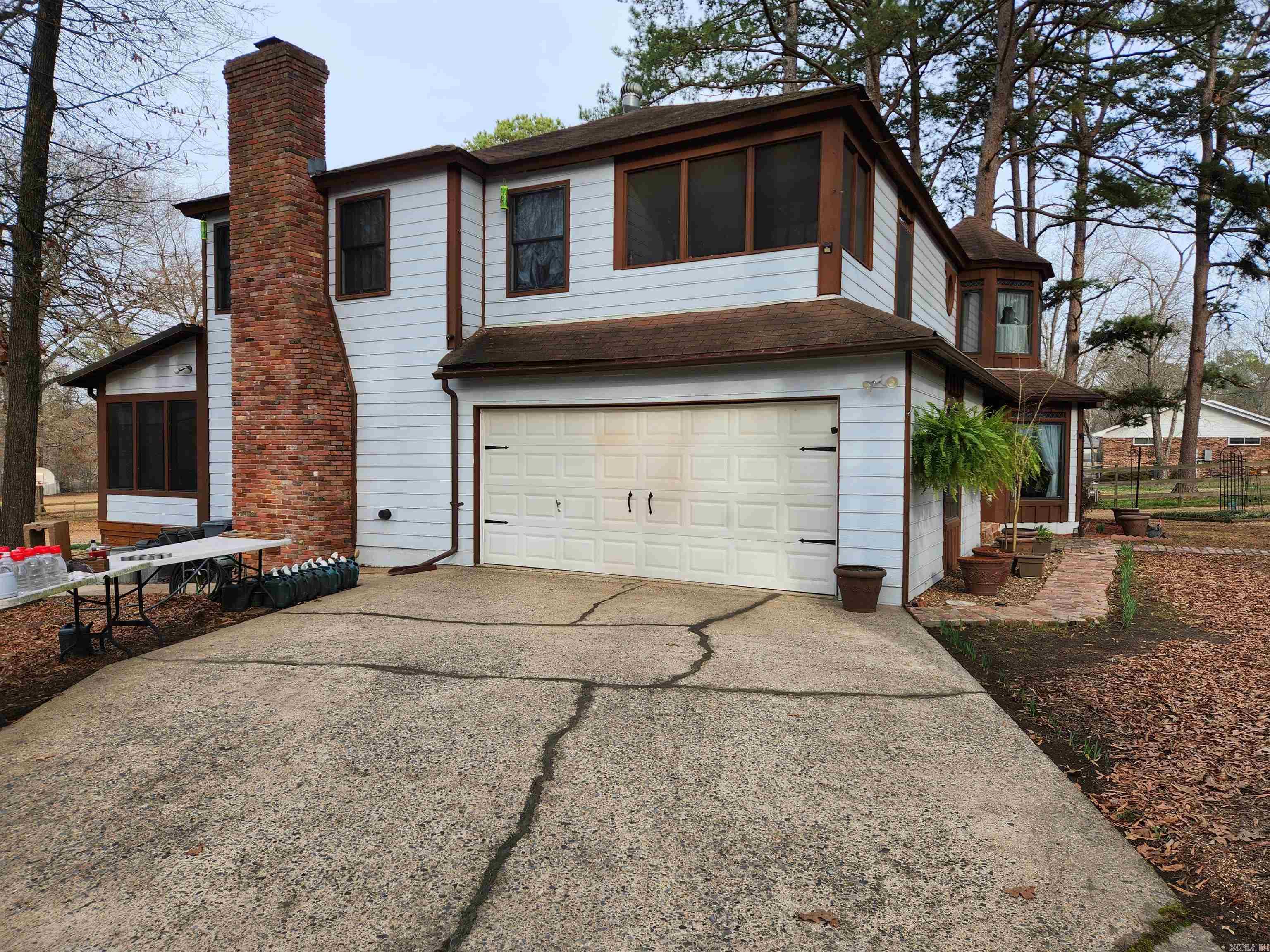 122 N Woodland Drive Property Photo 3