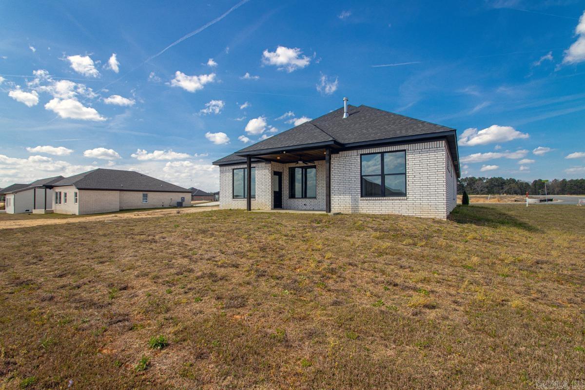 101 Kelton Lane Property Photo 10
