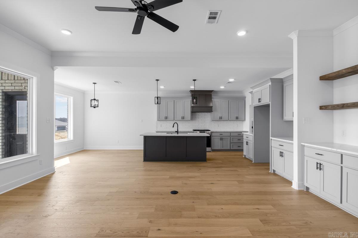 101 Kelton Lane Property Photo 13