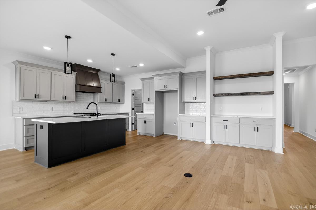 101 Kelton Lane Property Photo 14